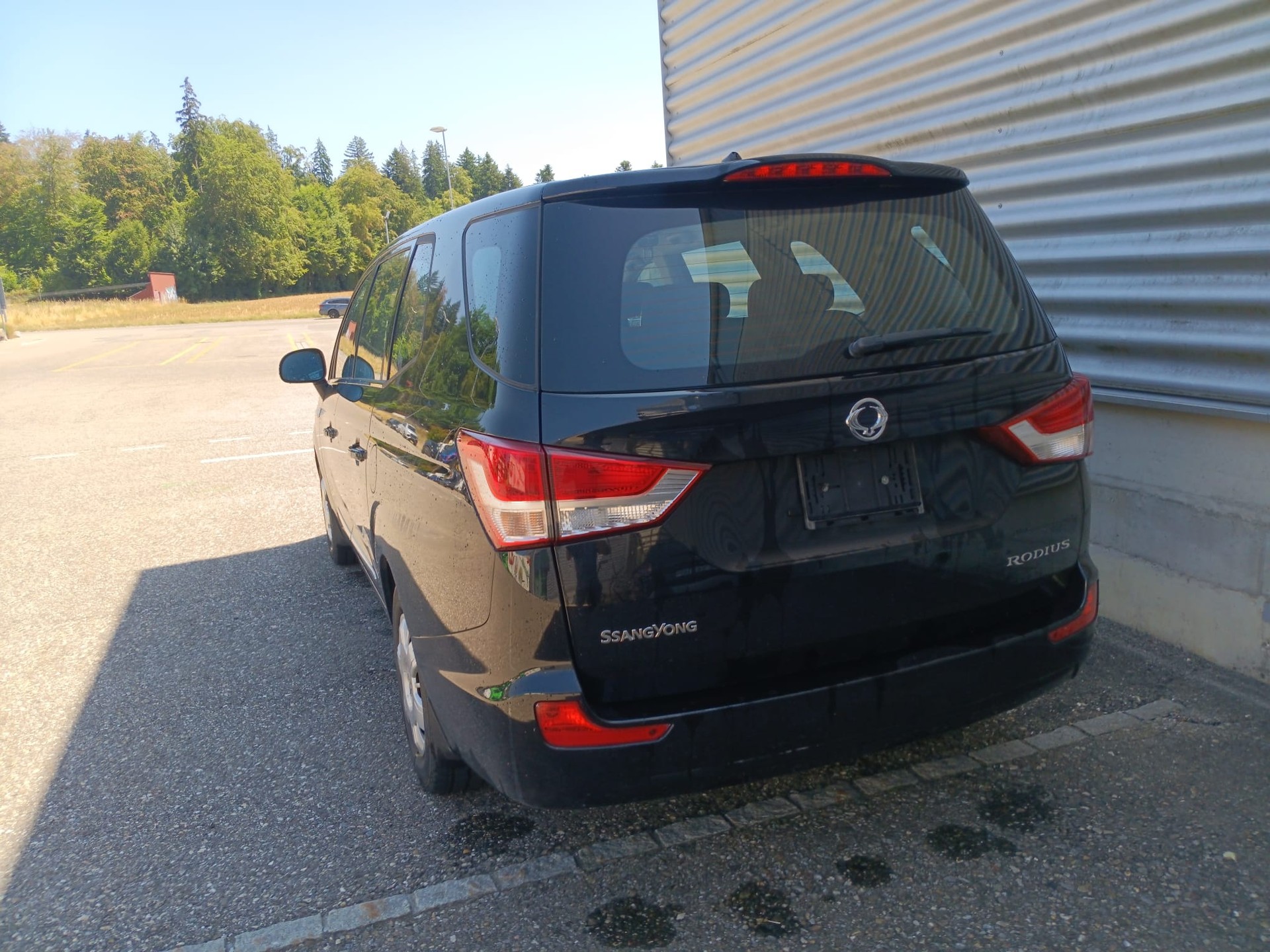 KGM-SsangYong Rodius SV220 e-XDi Crystal Plus Edition 2WD-image-1