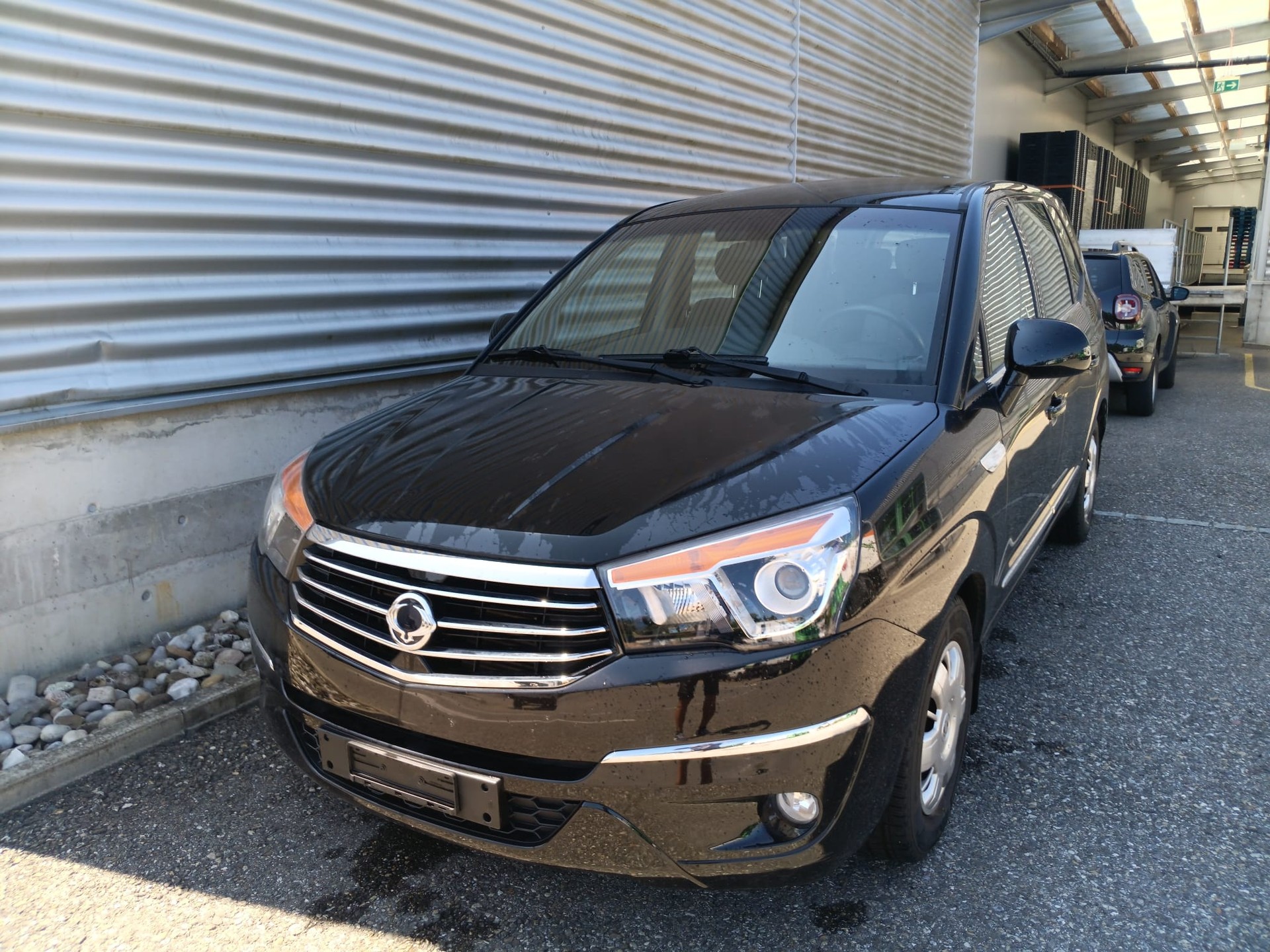 KGM-SsangYong Rodius SV220 e-XDi Crystal Plus Edition 2WD-image-0