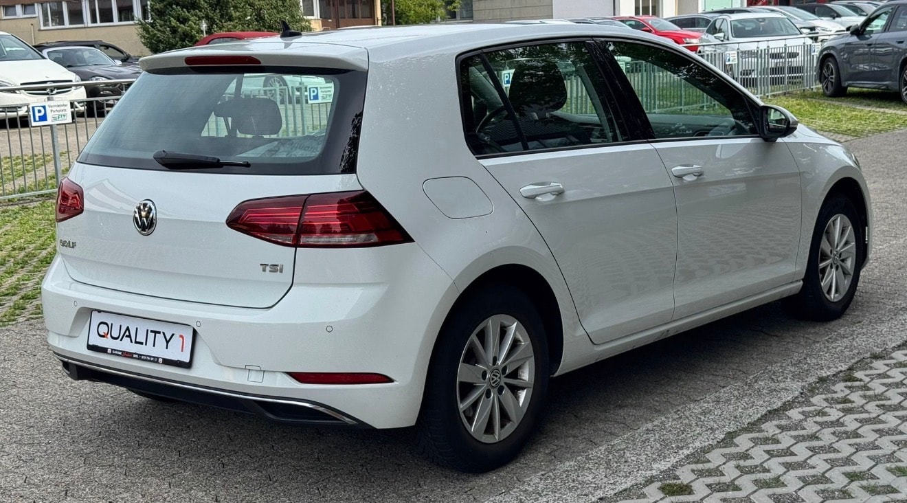VW Golf 1.0 TSI Comfortline-image-1