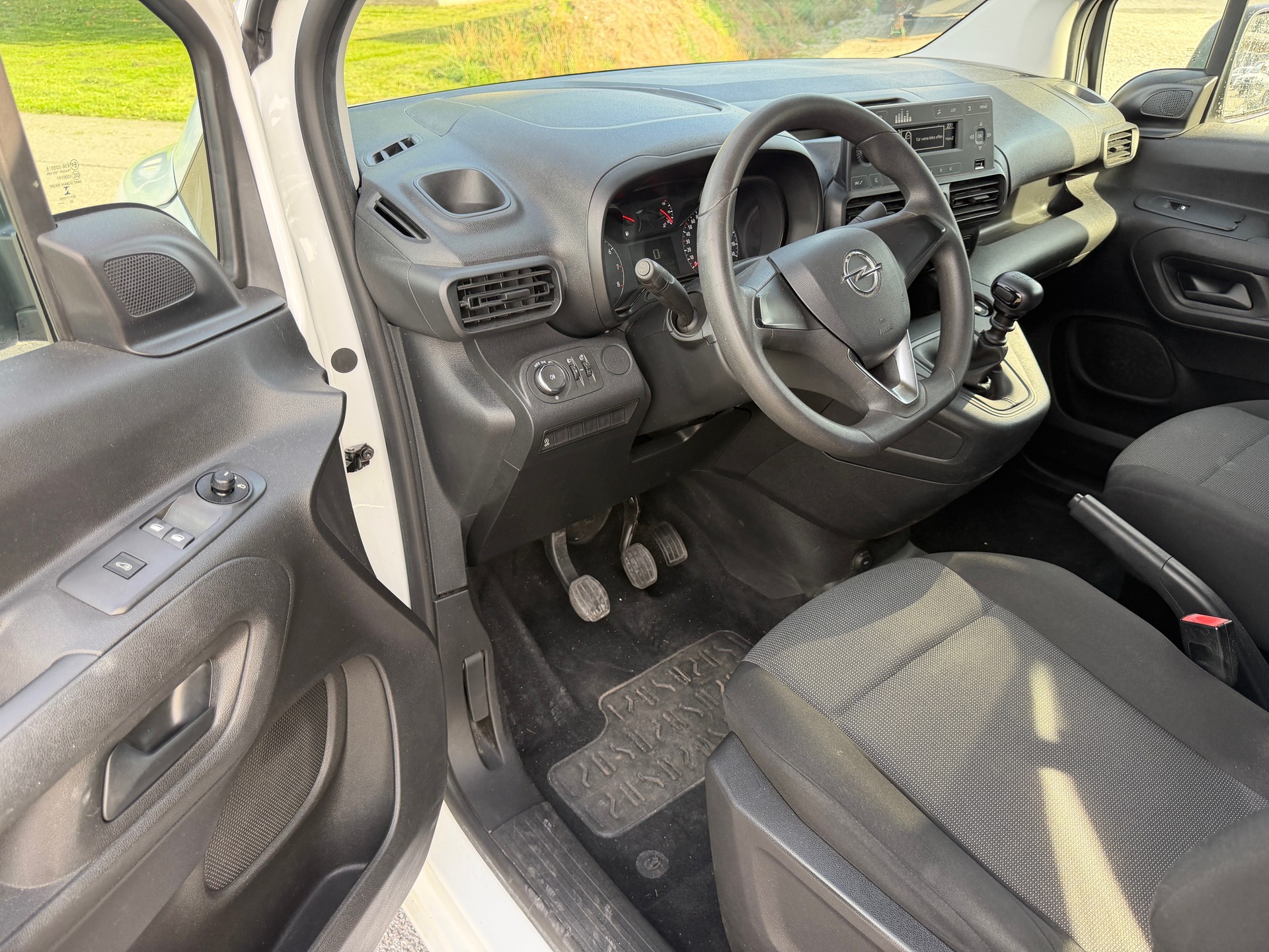OPEL Combo 1.2 Cargo Essentia start/stop-image-6