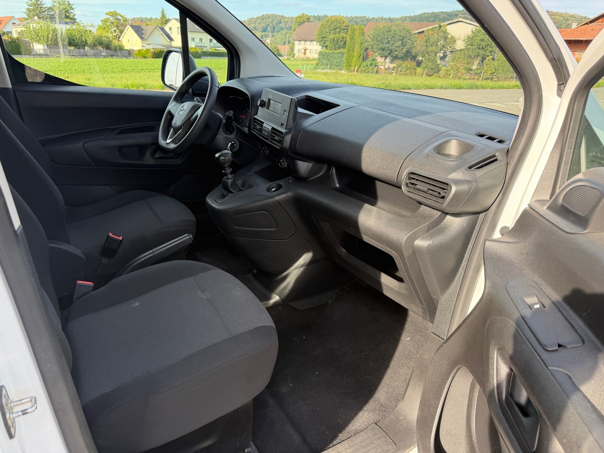 OPEL Combo 1.2 Cargo Essentia start/stop-image-7