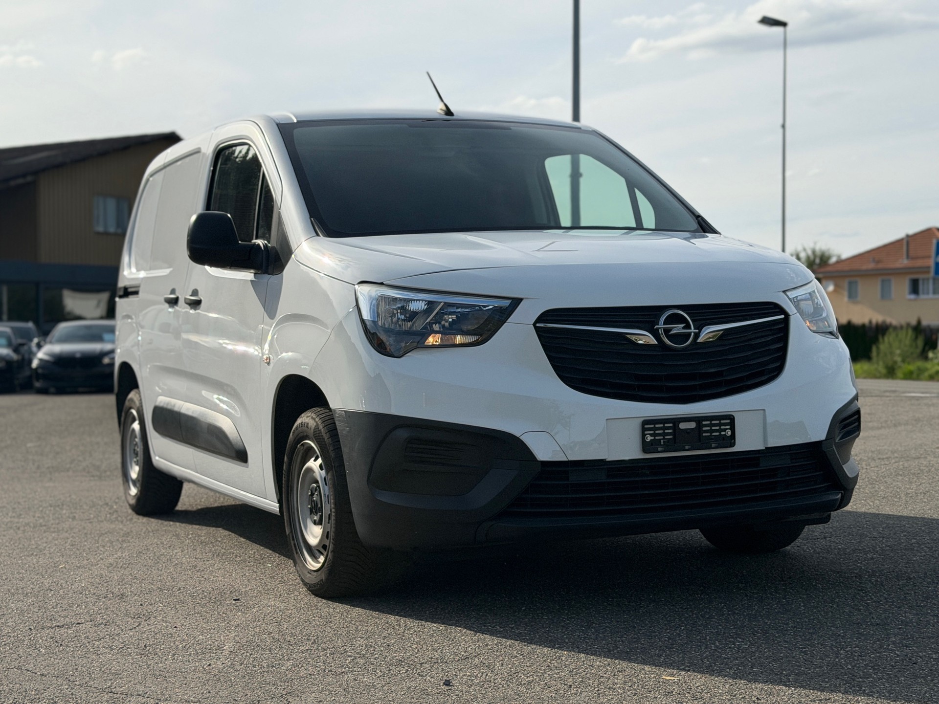 OPEL Combo 1.2 Cargo Essentia start/stop-image-2