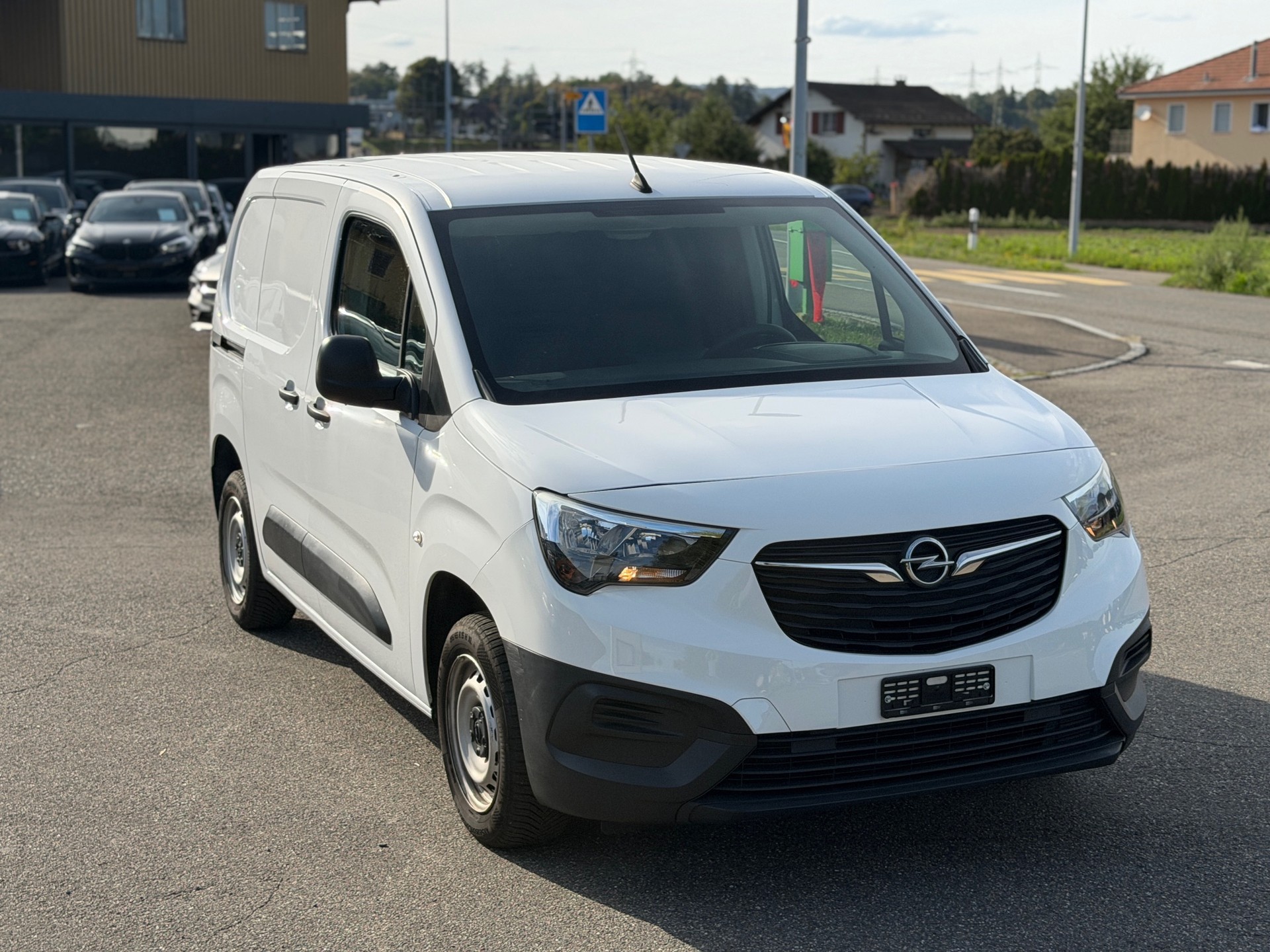 OPEL Combo 1.2 Cargo Essentia start/stop-image-12