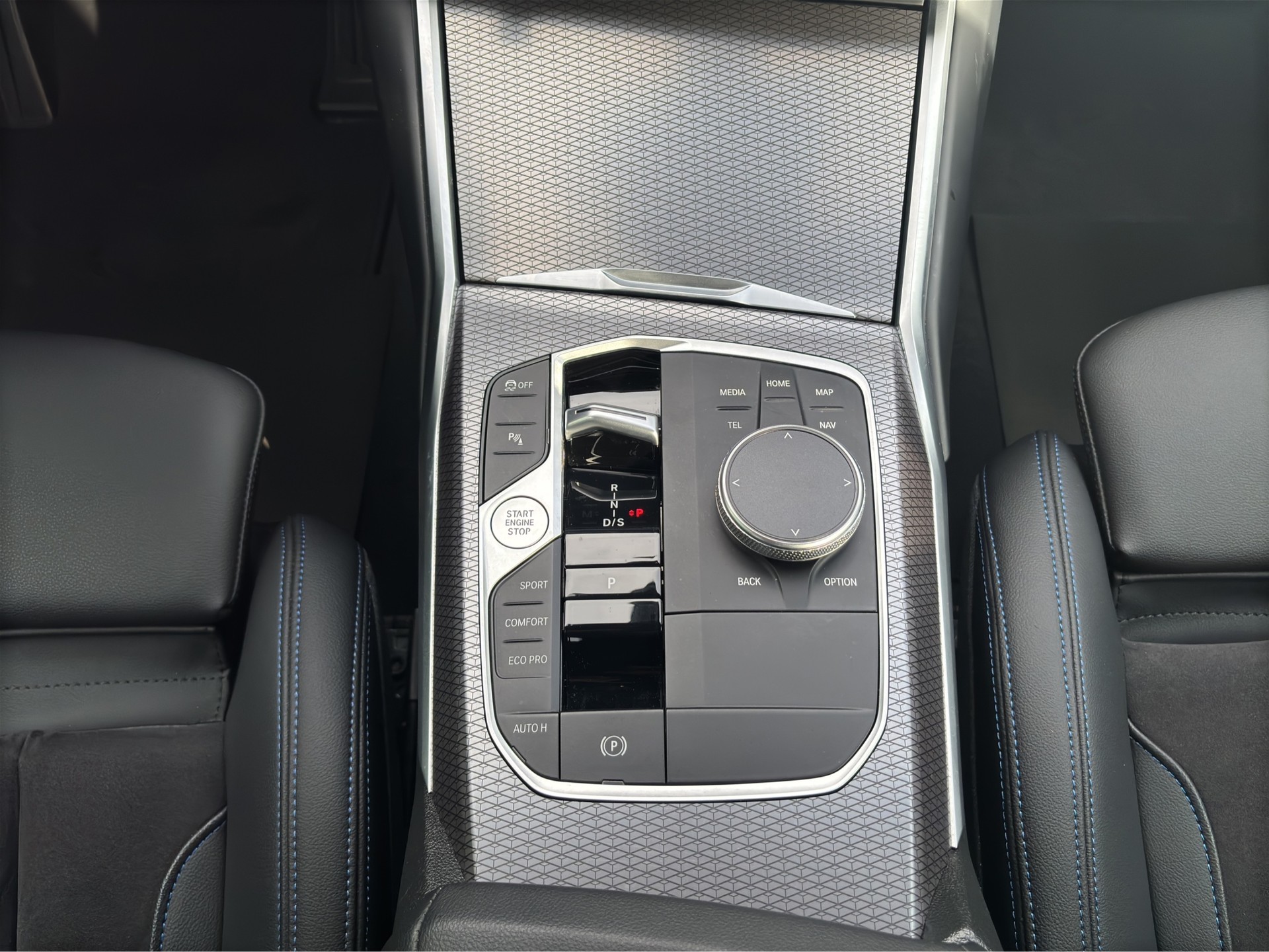 BMW 320d xDrive M Sport SAG-image-16