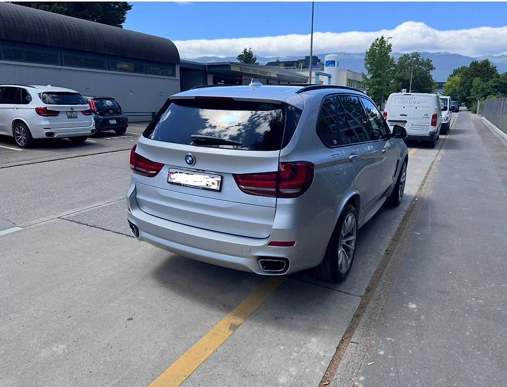 BMW X5-image-0