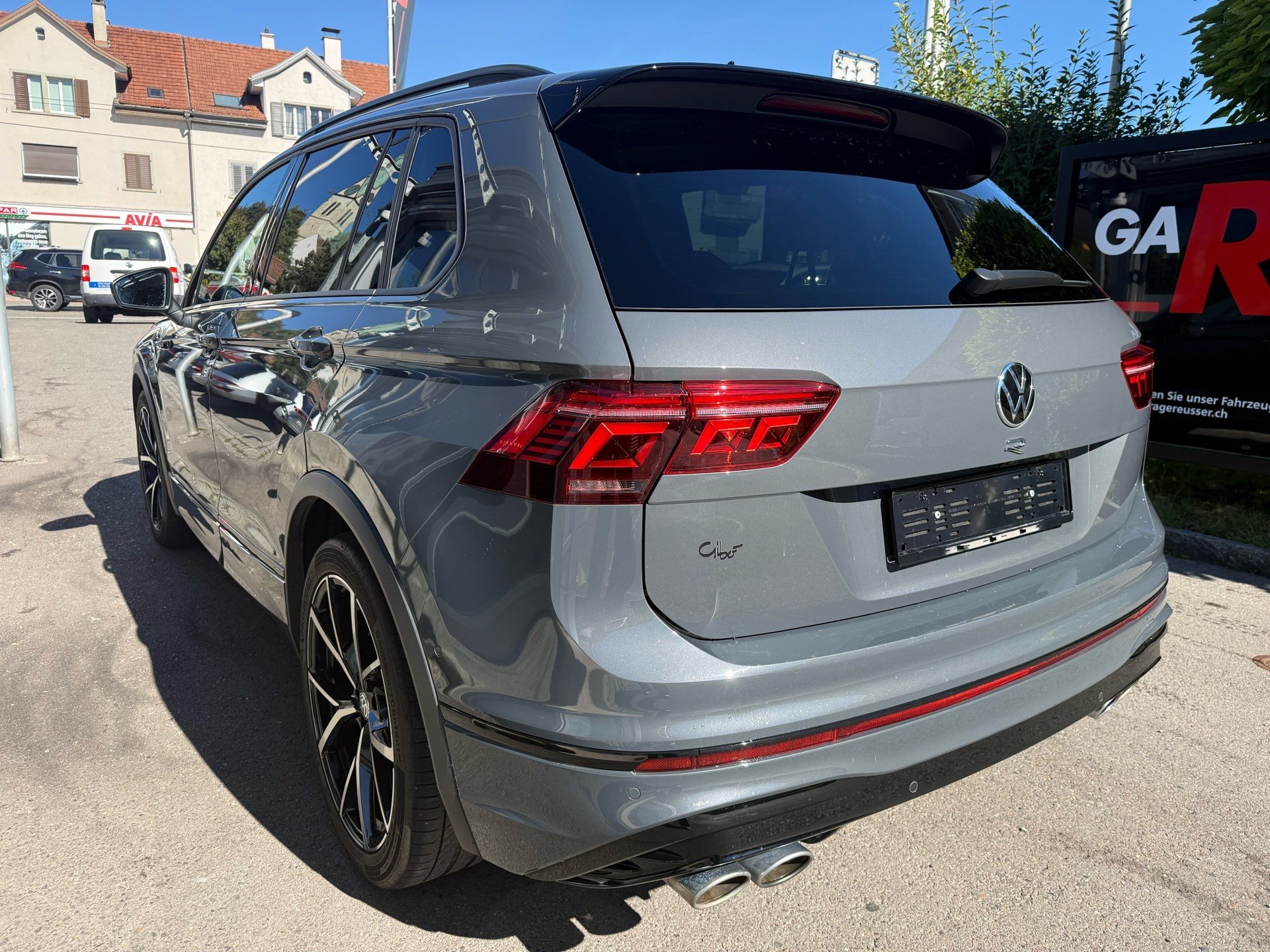 VW Tiguan R 4Motion-image-5