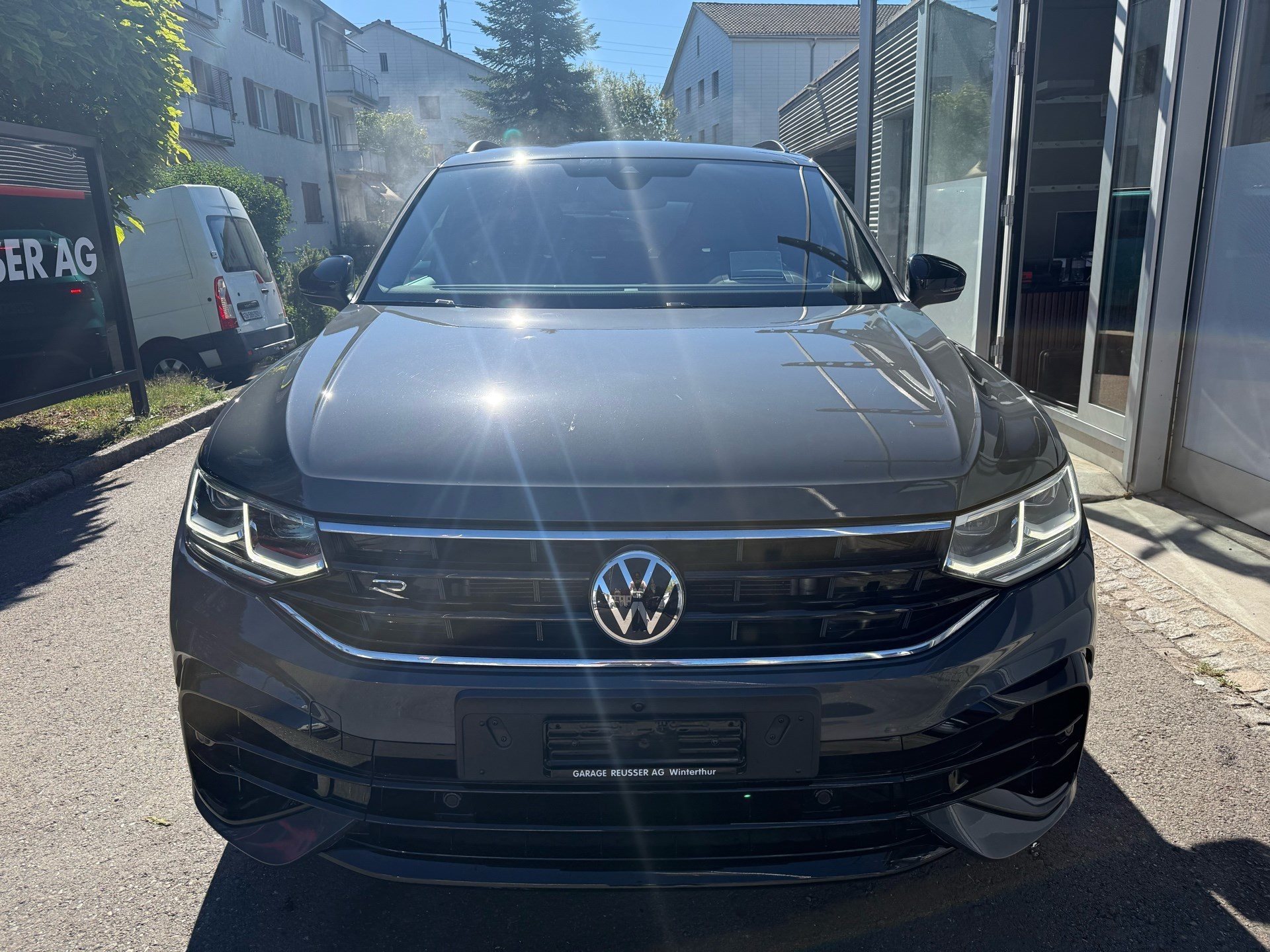 VW Tiguan R 4Motion-image-1