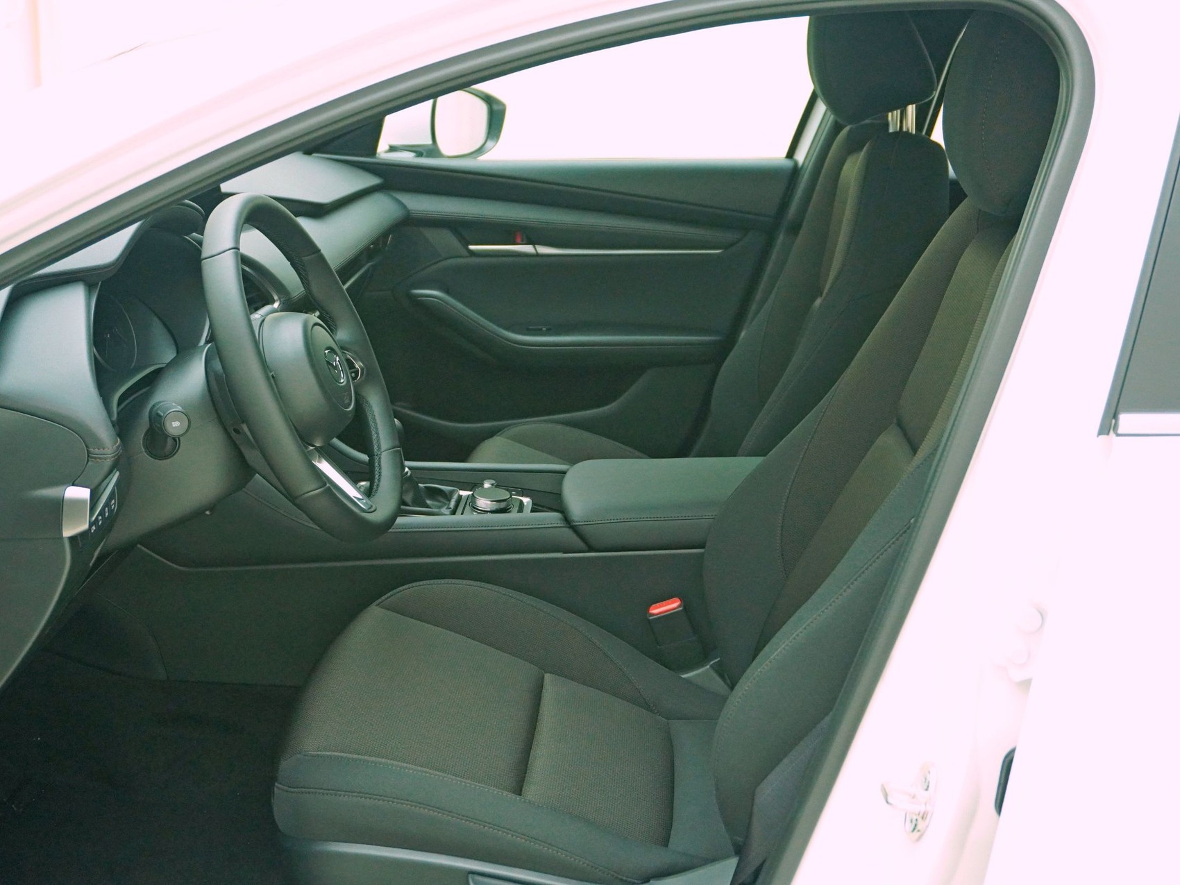 MAZDA 3 Hatchback 2.0 186 Centre-Line-image-6