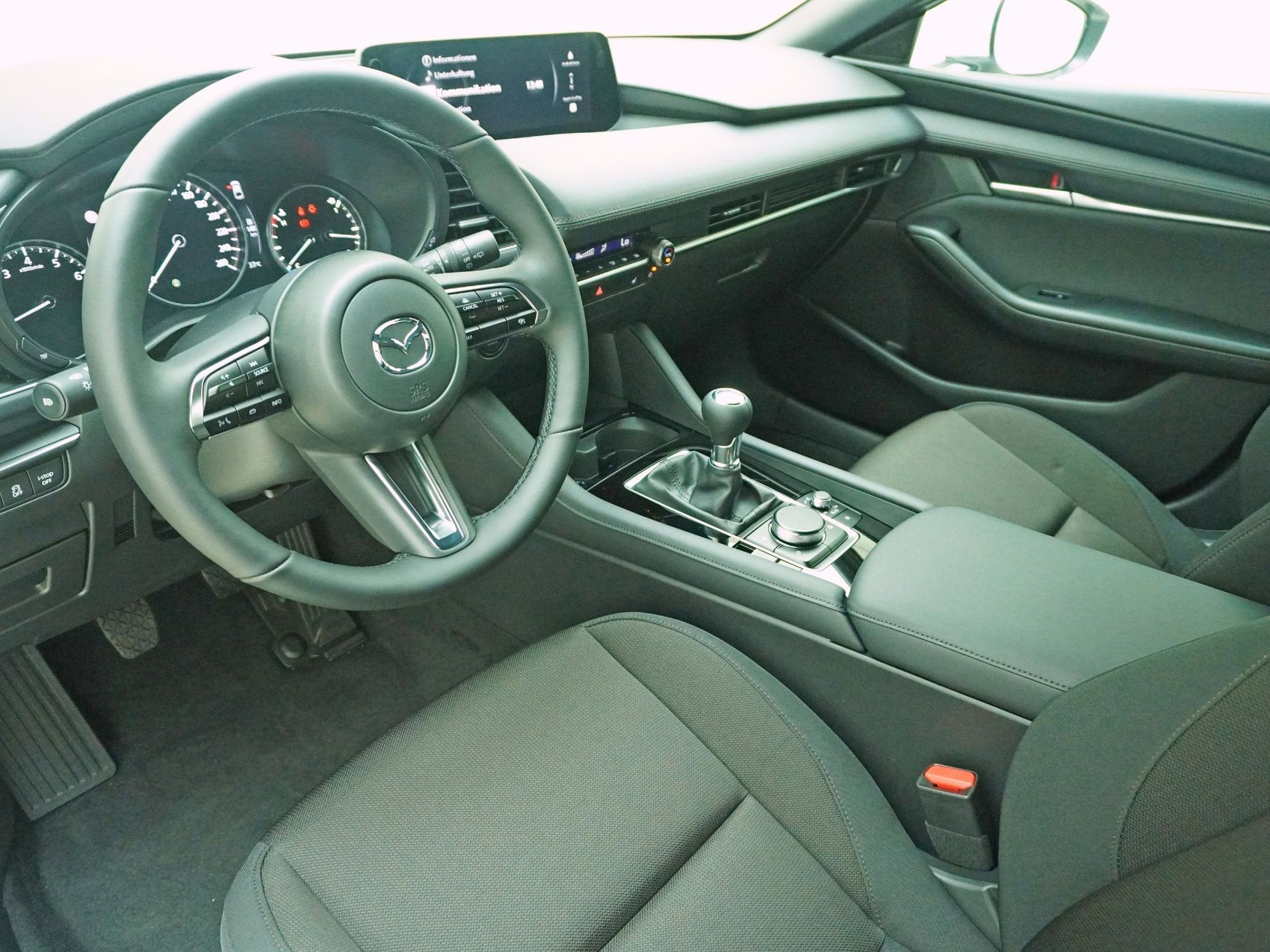 MAZDA 3 Hatchback 2.0 186 Centre-Line-image-8