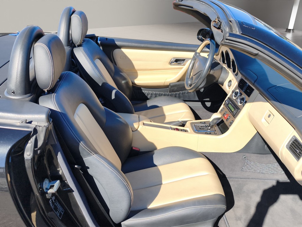 MERCEDES-BENZ SLK 200 Cabriolet-image-10