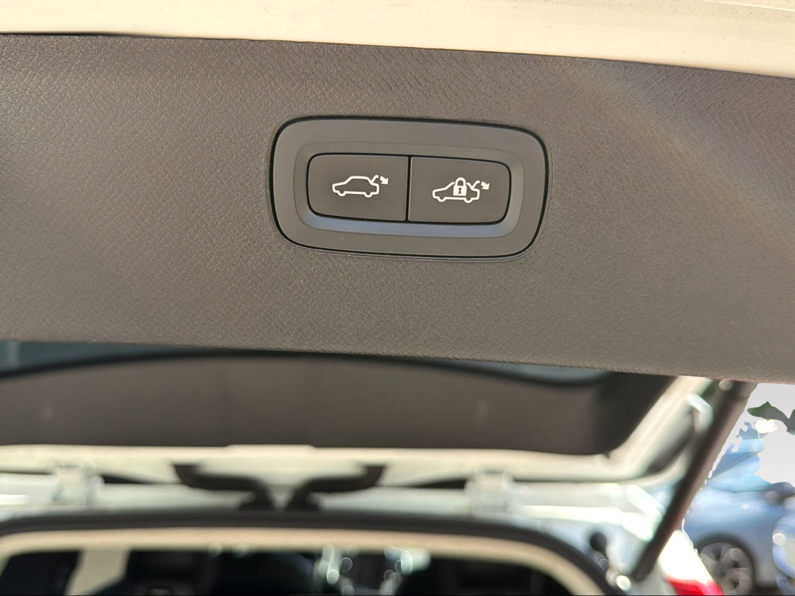 VOLVO XC90 2.0 T8 TE Ultra Bright 7P. eAWD-image-8