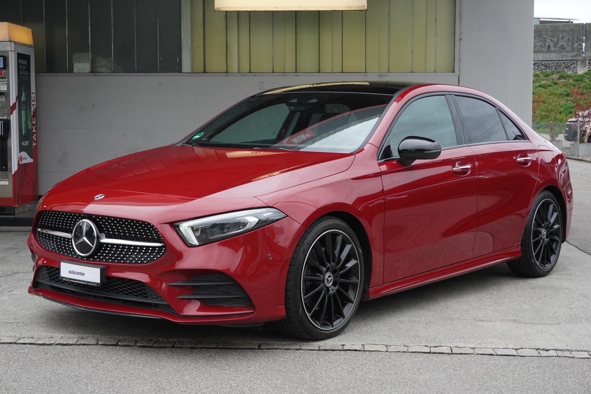 MERCEDES-BENZ A 220 d AMG Line 8G-DCT-image-1