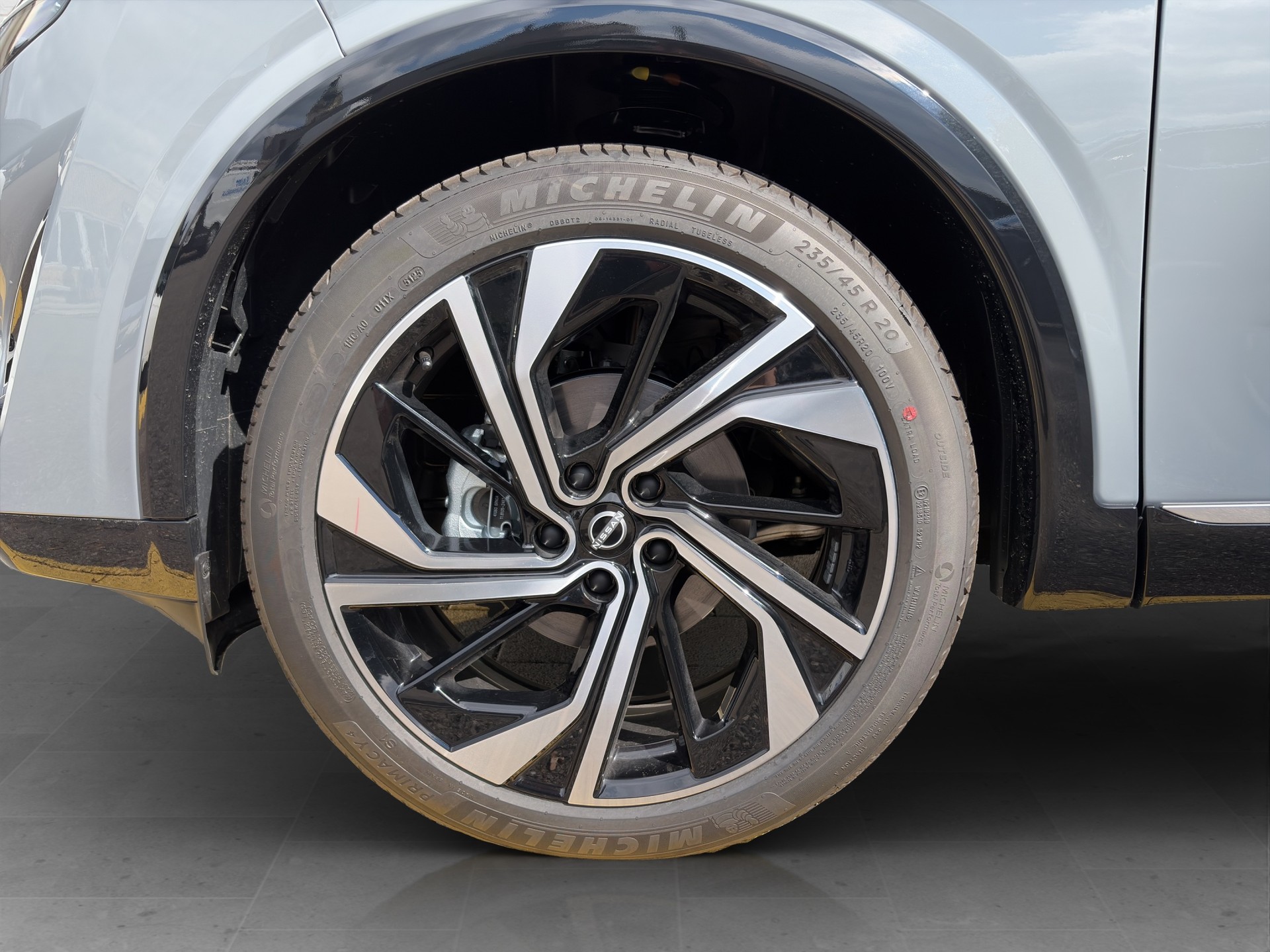 NISSAN Qashqai 1.3 DIG-T MHEV Tekna+ Xtronic 4x4-image-9