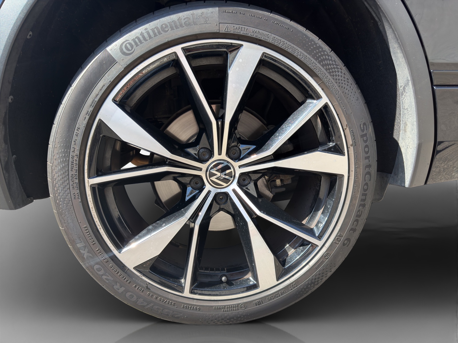 VW Tiguan 2.0TSI R-Line 4Motion DSG-image-13