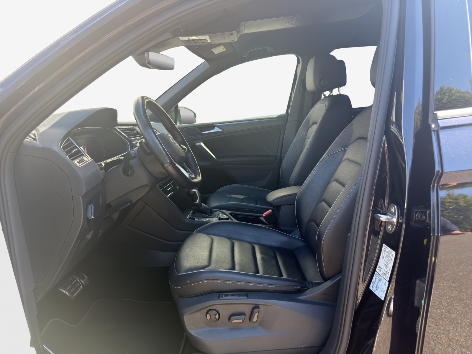 VW Tiguan 2.0TSI R-Line 4Motion DSG-image-7
