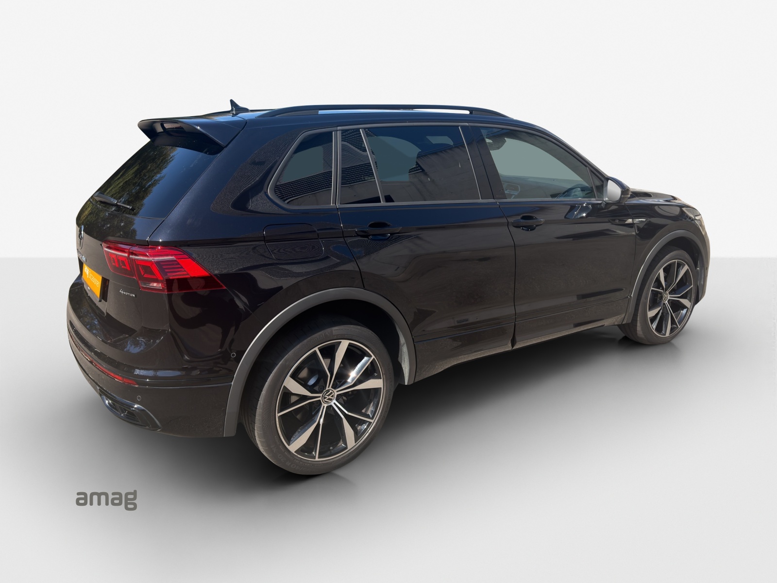 VW Tiguan 2.0TSI R-Line 4Motion DSG-image-4