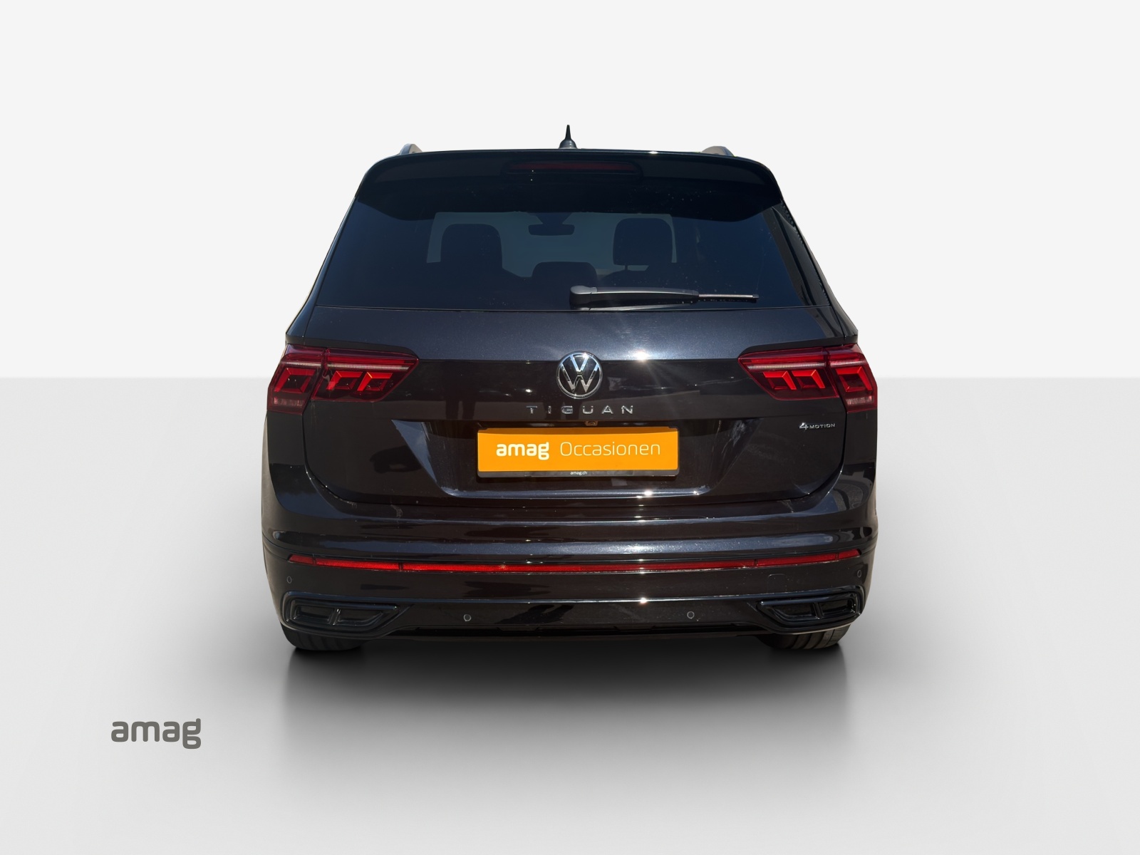 VW Tiguan 2.0TSI R-Line 4Motion DSG-image-3