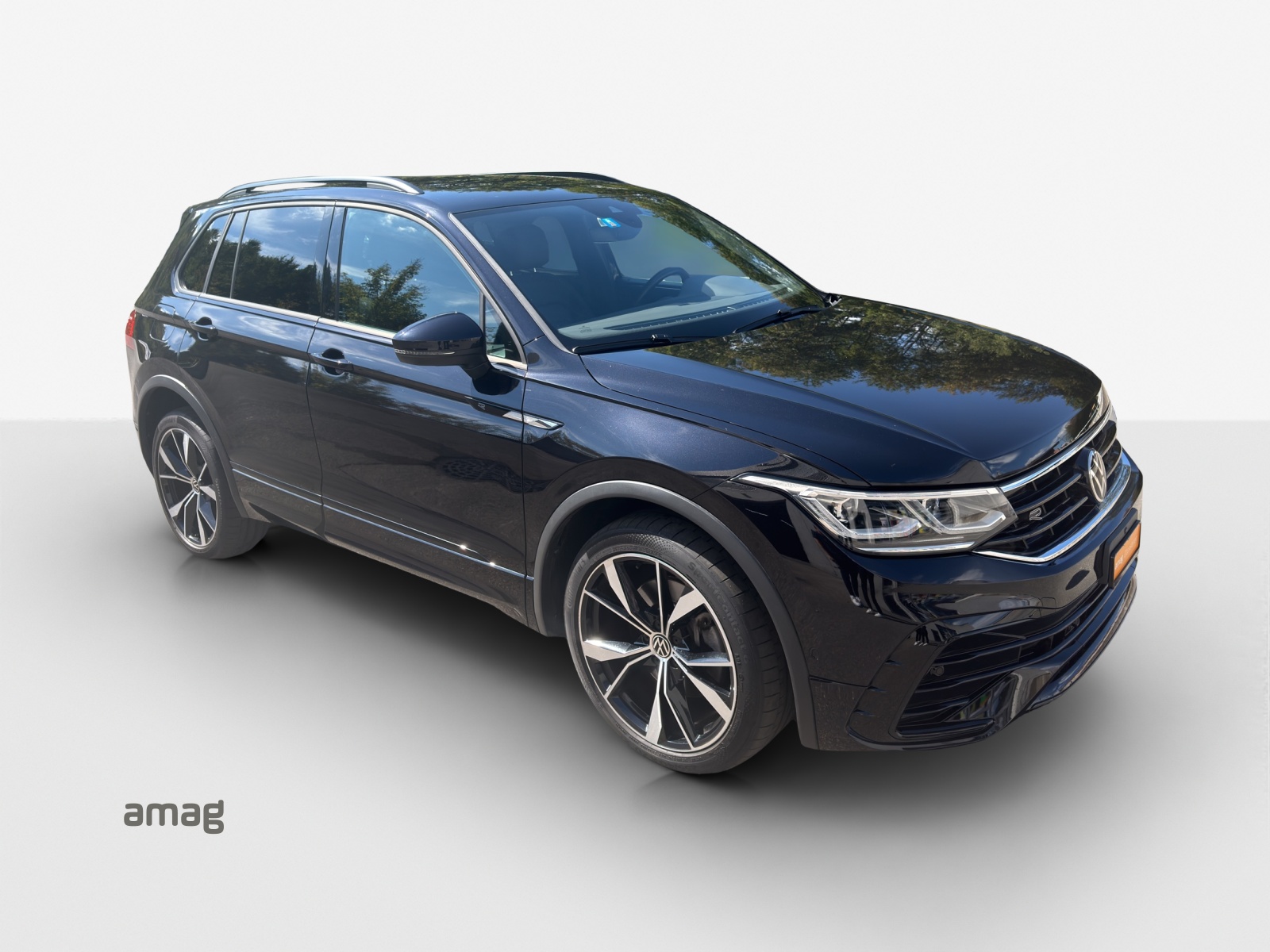 VW Tiguan 2.0TSI R-Line 4Motion DSG-image-5