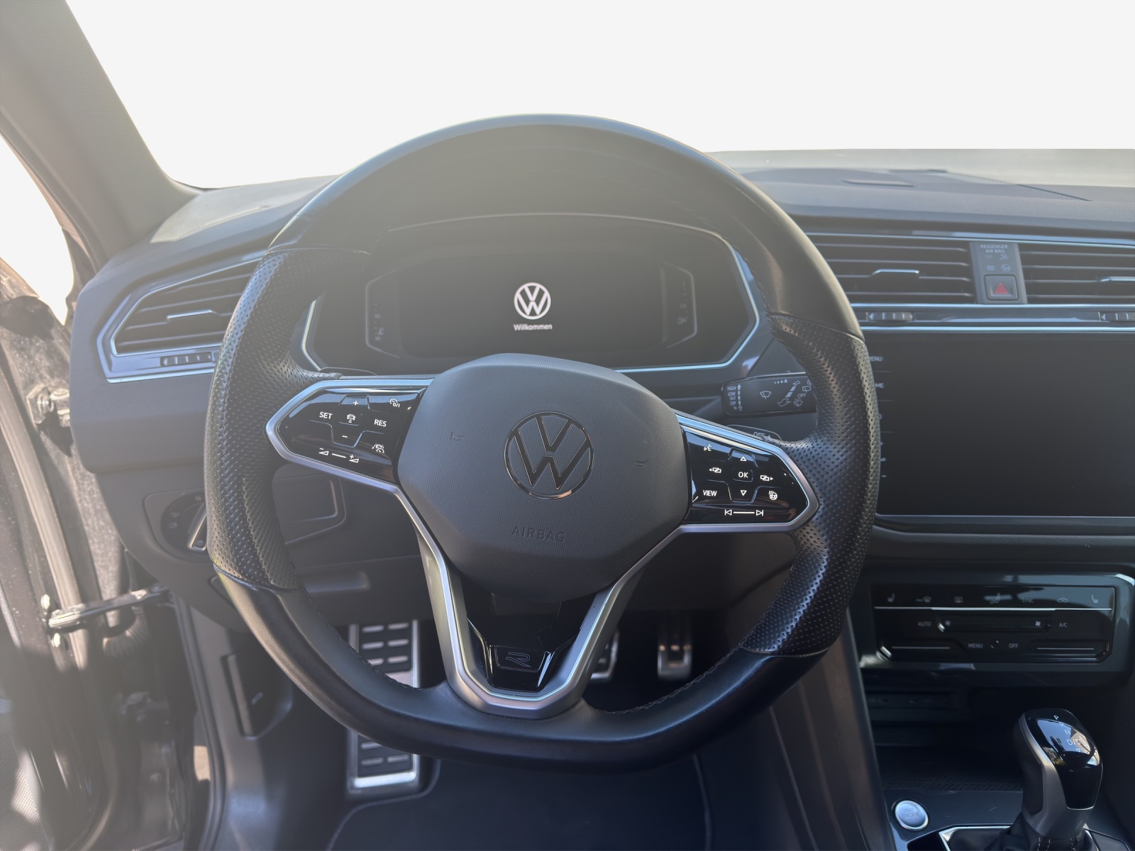 VW Tiguan 2.0TSI R-Line 4Motion DSG-image-9