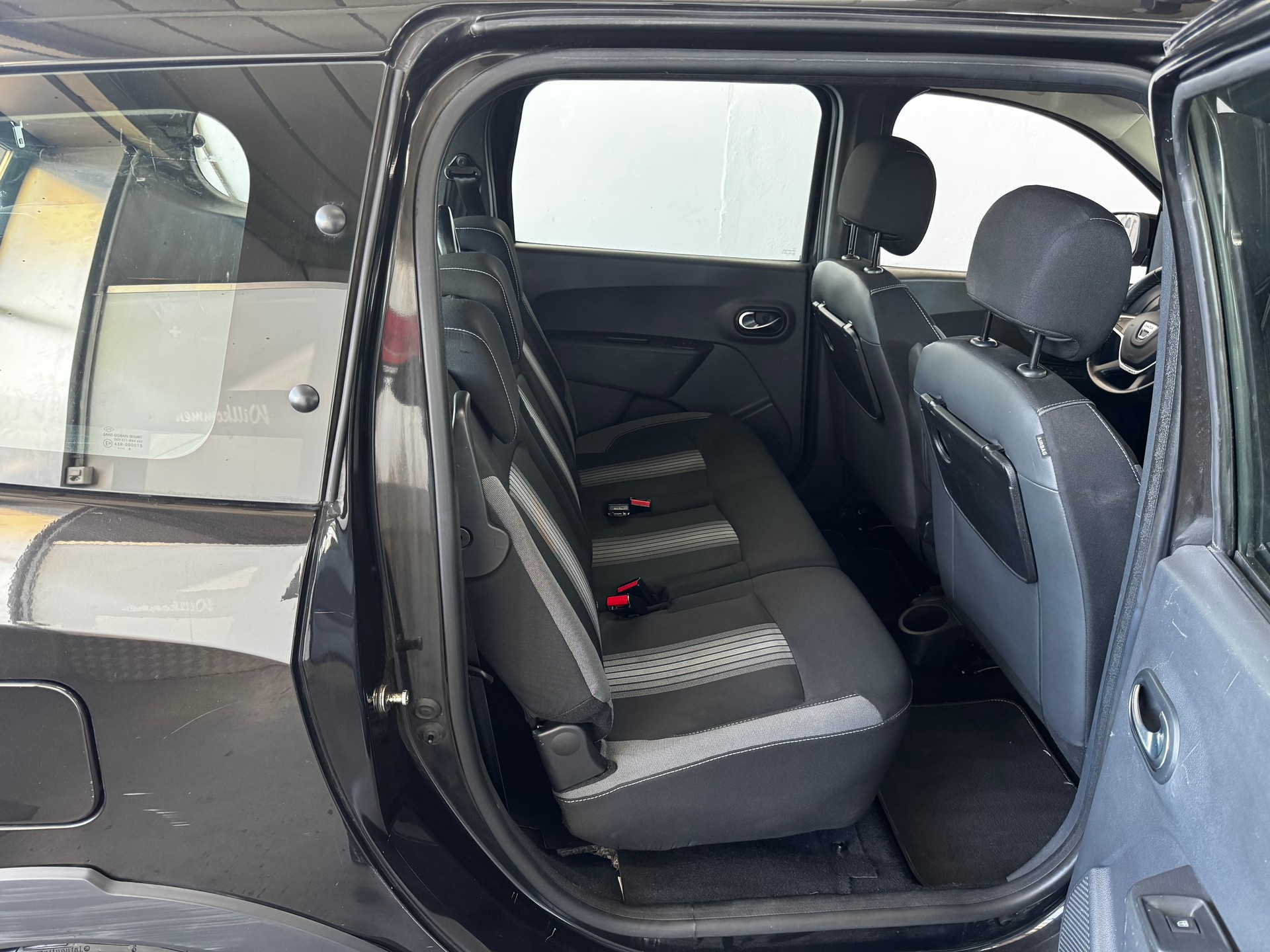 DACIA Lodgy 1.2 Turbo Stepway Unlimited 2 7PL-image-21