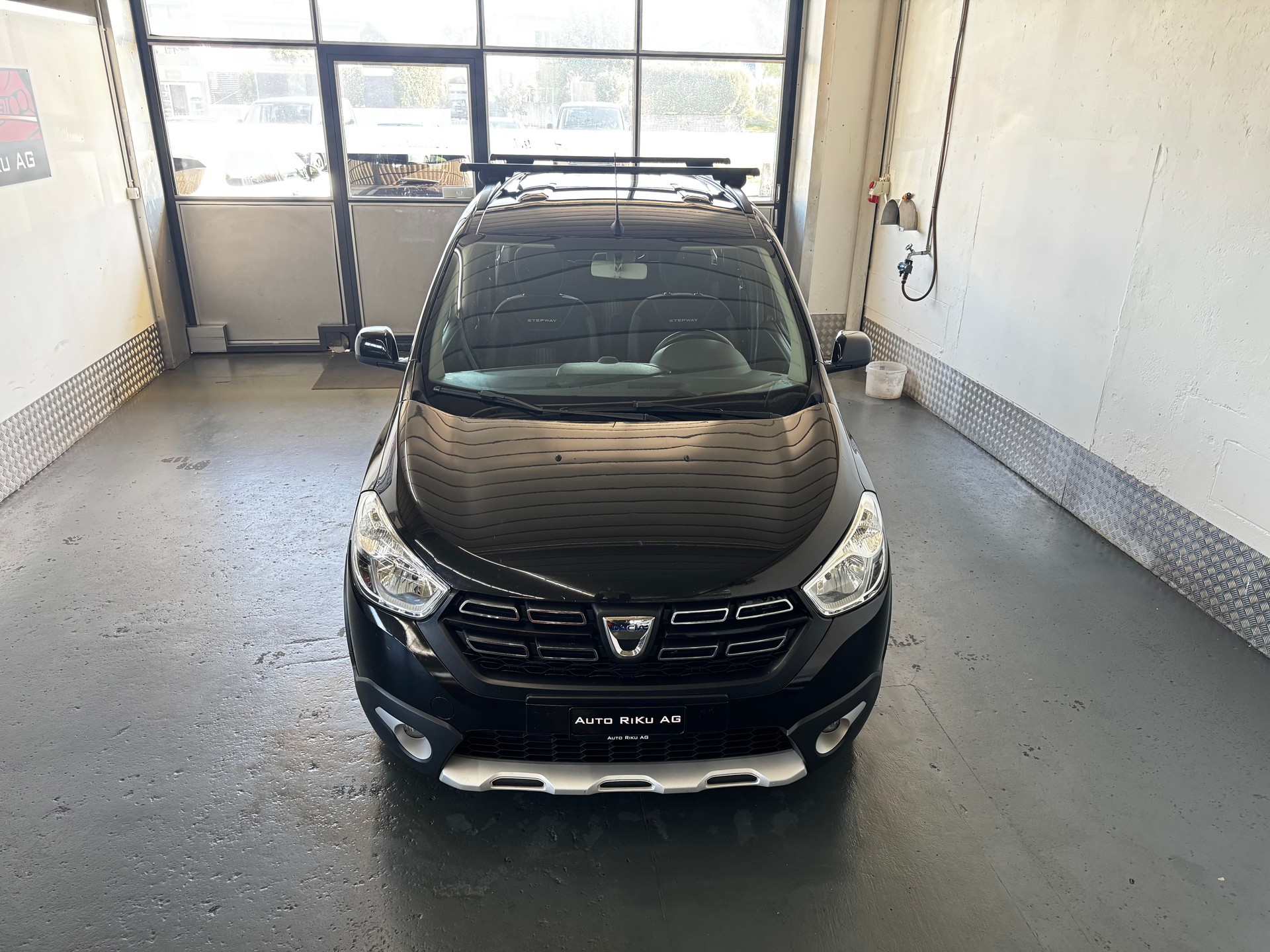 DACIA Lodgy 1.2 Turbo Stepway Unlimited 2 7PL-image-2