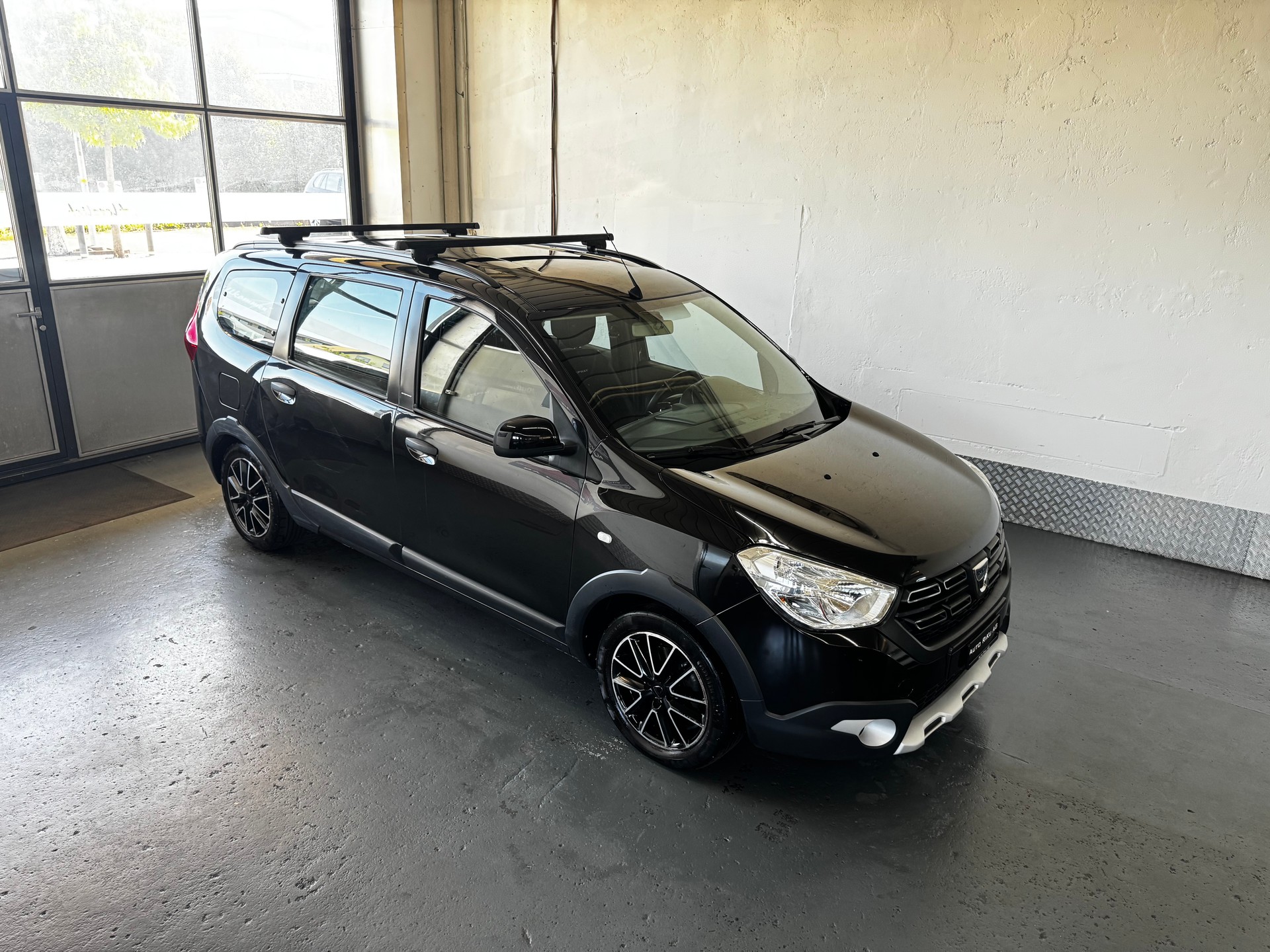 DACIA Lodgy 1.2 Turbo Stepway Unlimited 2 7PL-image-0