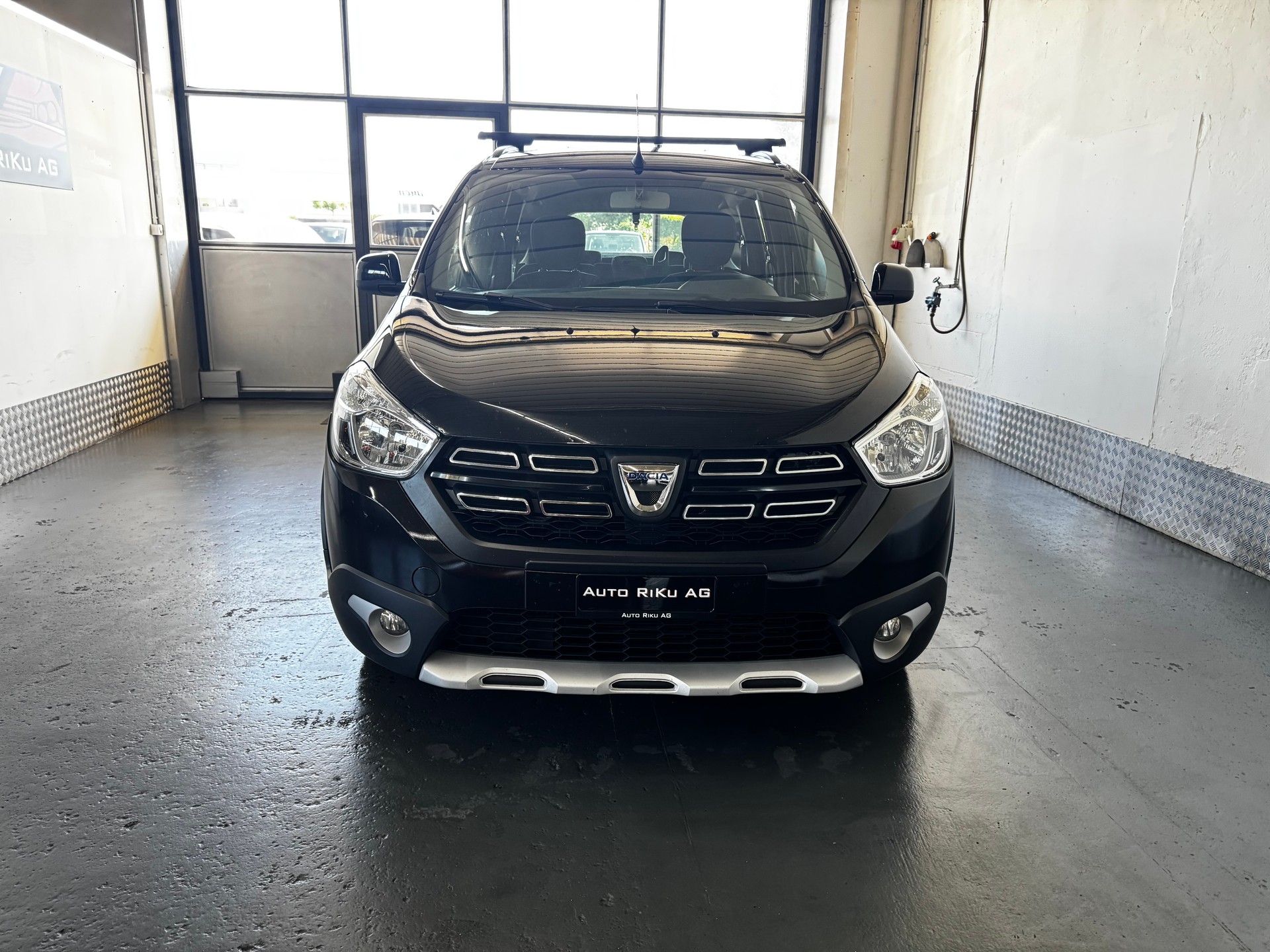 DACIA Lodgy 1.2 Turbo Stepway Unlimited 2 7PL-image-3