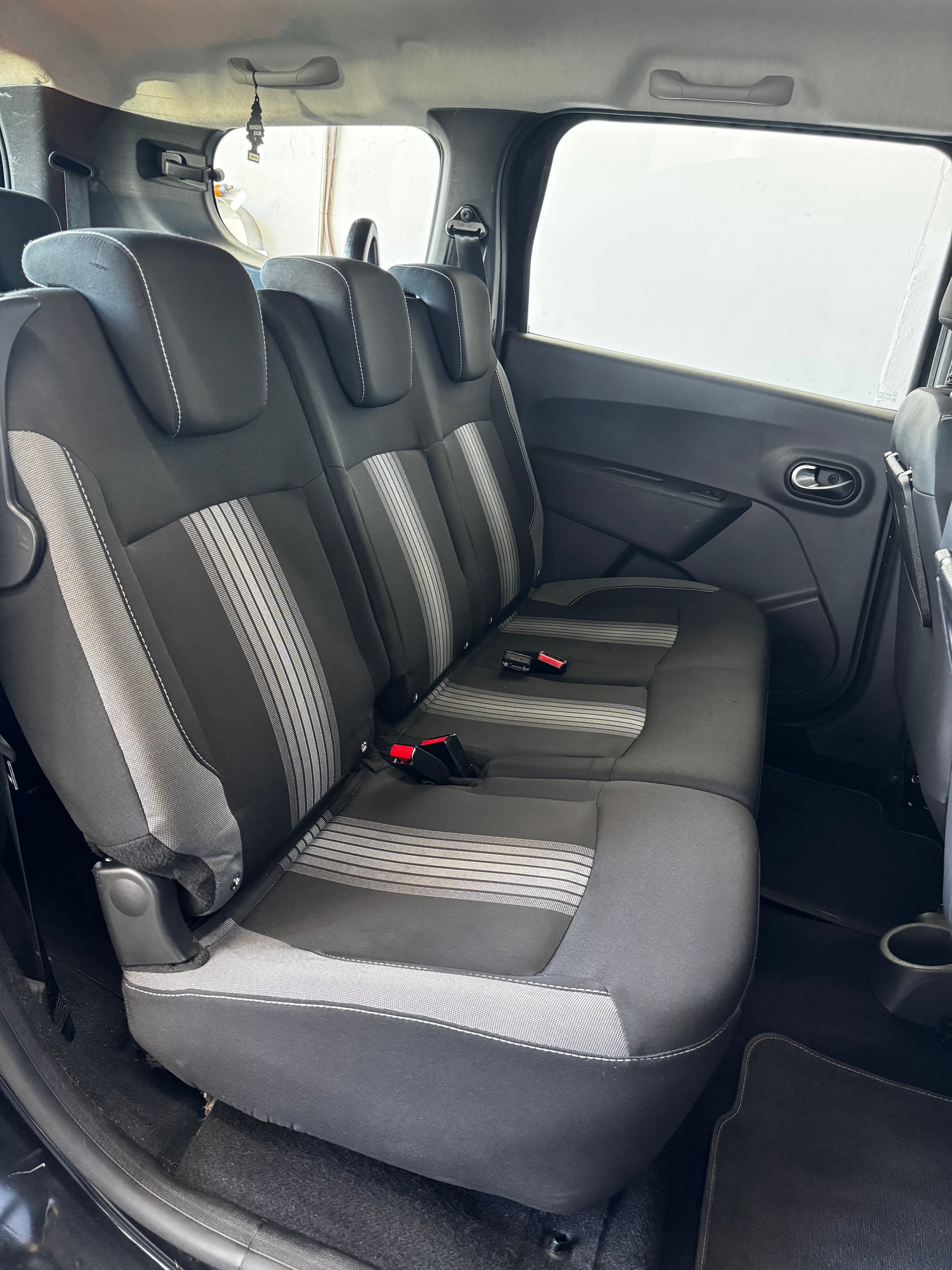 DACIA Lodgy 1.2 Turbo Stepway Unlimited 2 7PL-image-22