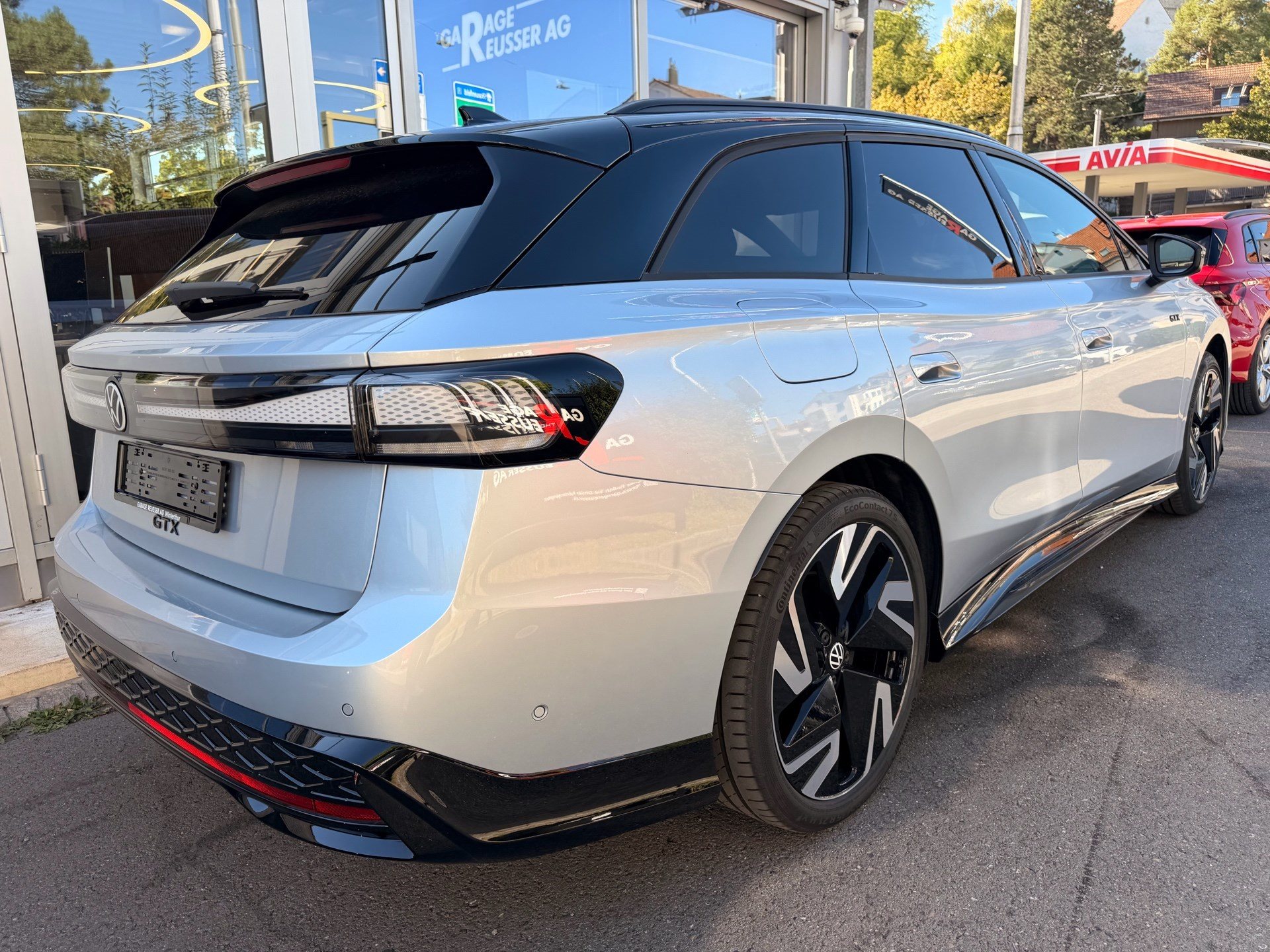 VW ID.7 TOURER GTX 340 PS 4MOTION *** VOLLAUSSTATTUG IN SCALE SILVER ***-image-3