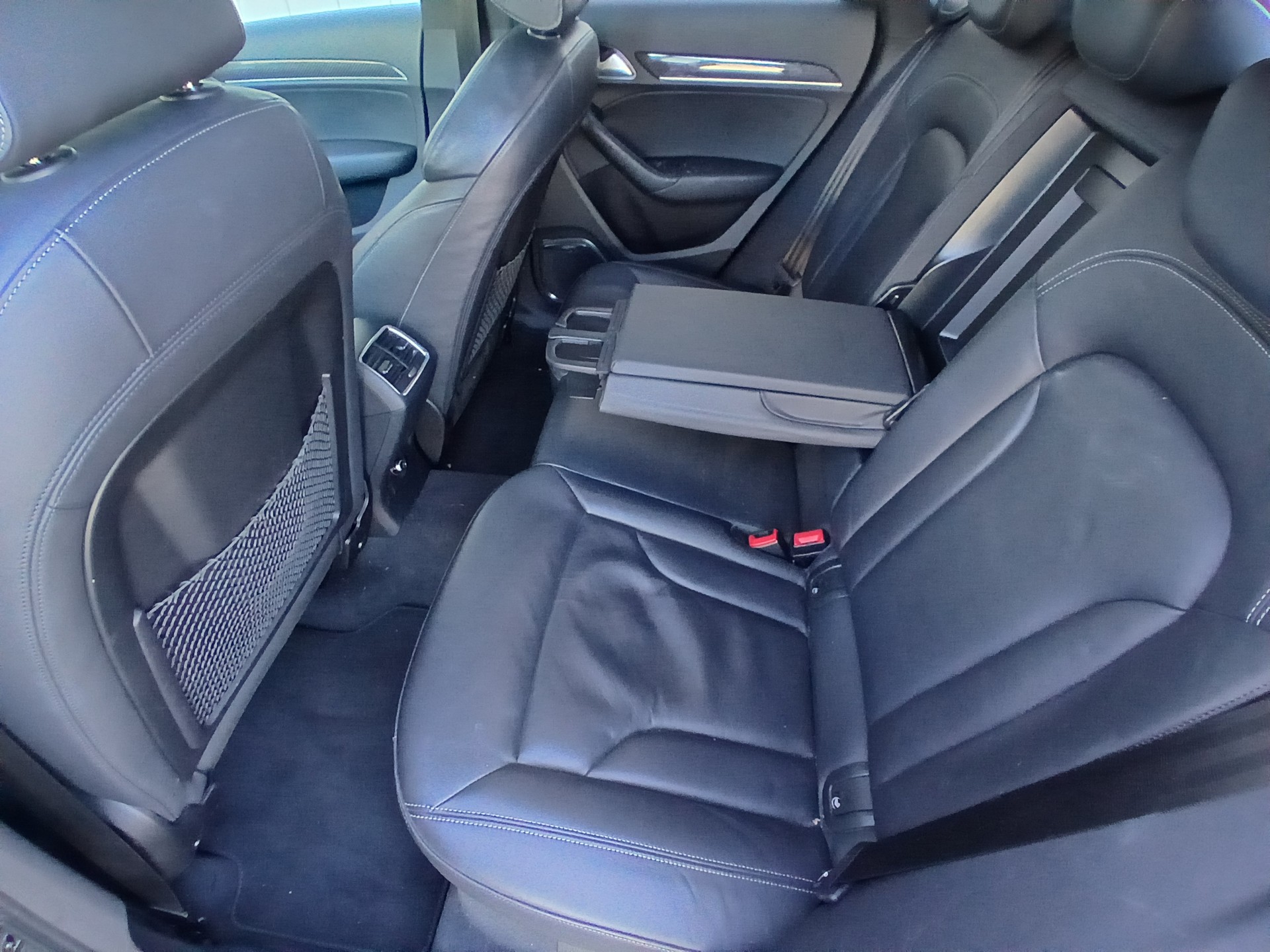 AUDI RS Q3 2.5 TFSI quattro S-tronic-image-14