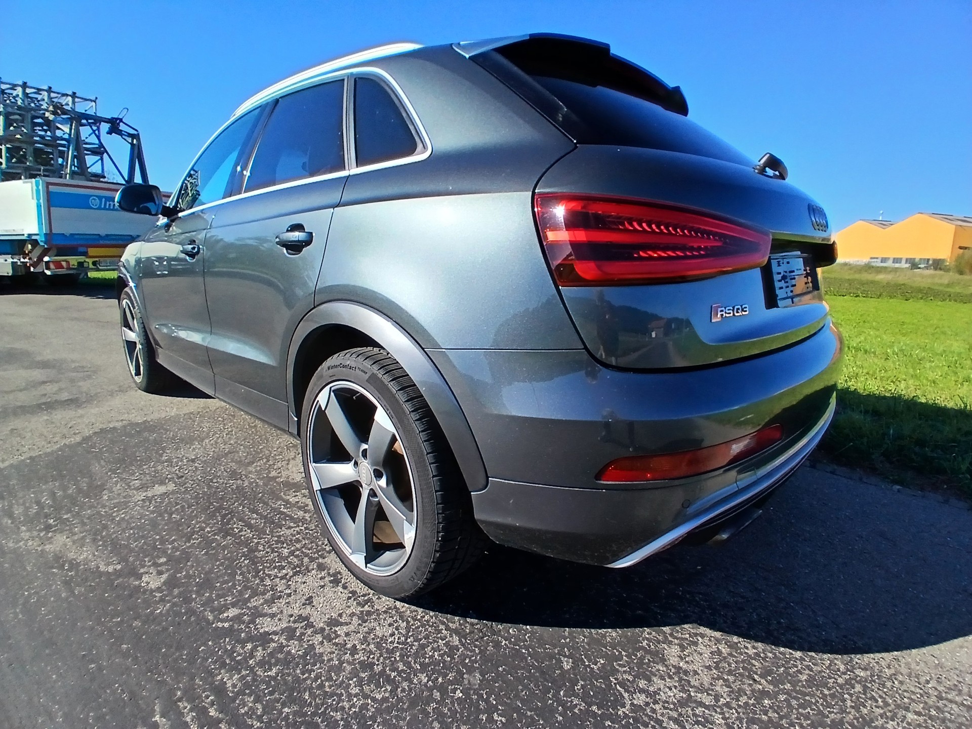 AUDI RS Q3 2.5 TFSI quattro S-tronic-image-2