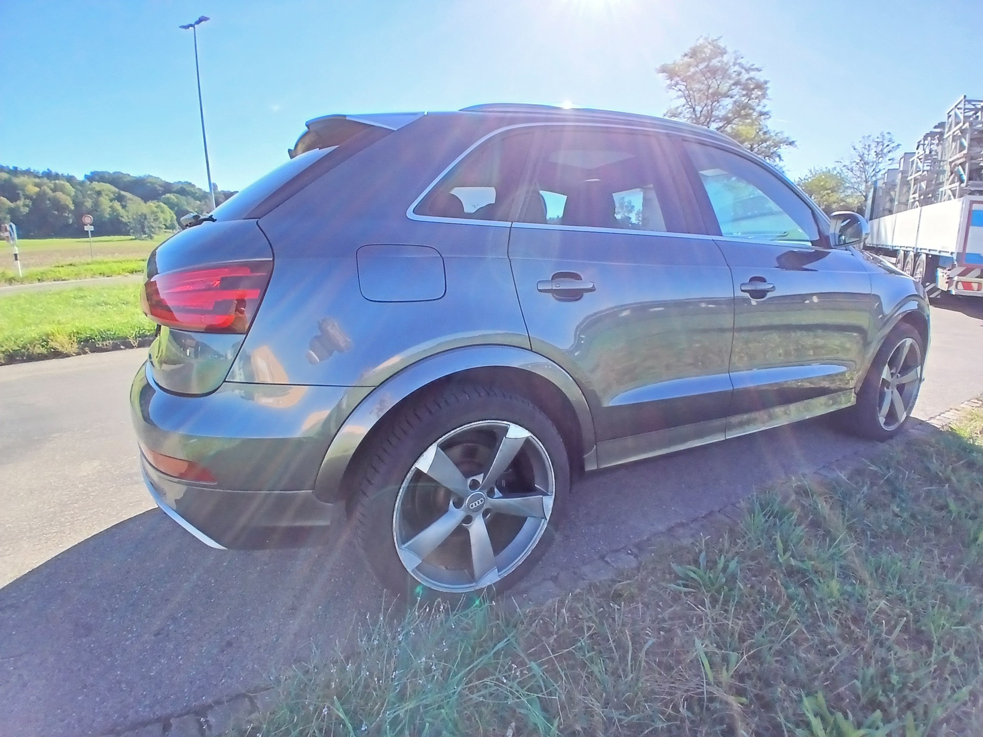 AUDI RS Q3 2.5 TFSI quattro S-tronic-image-4