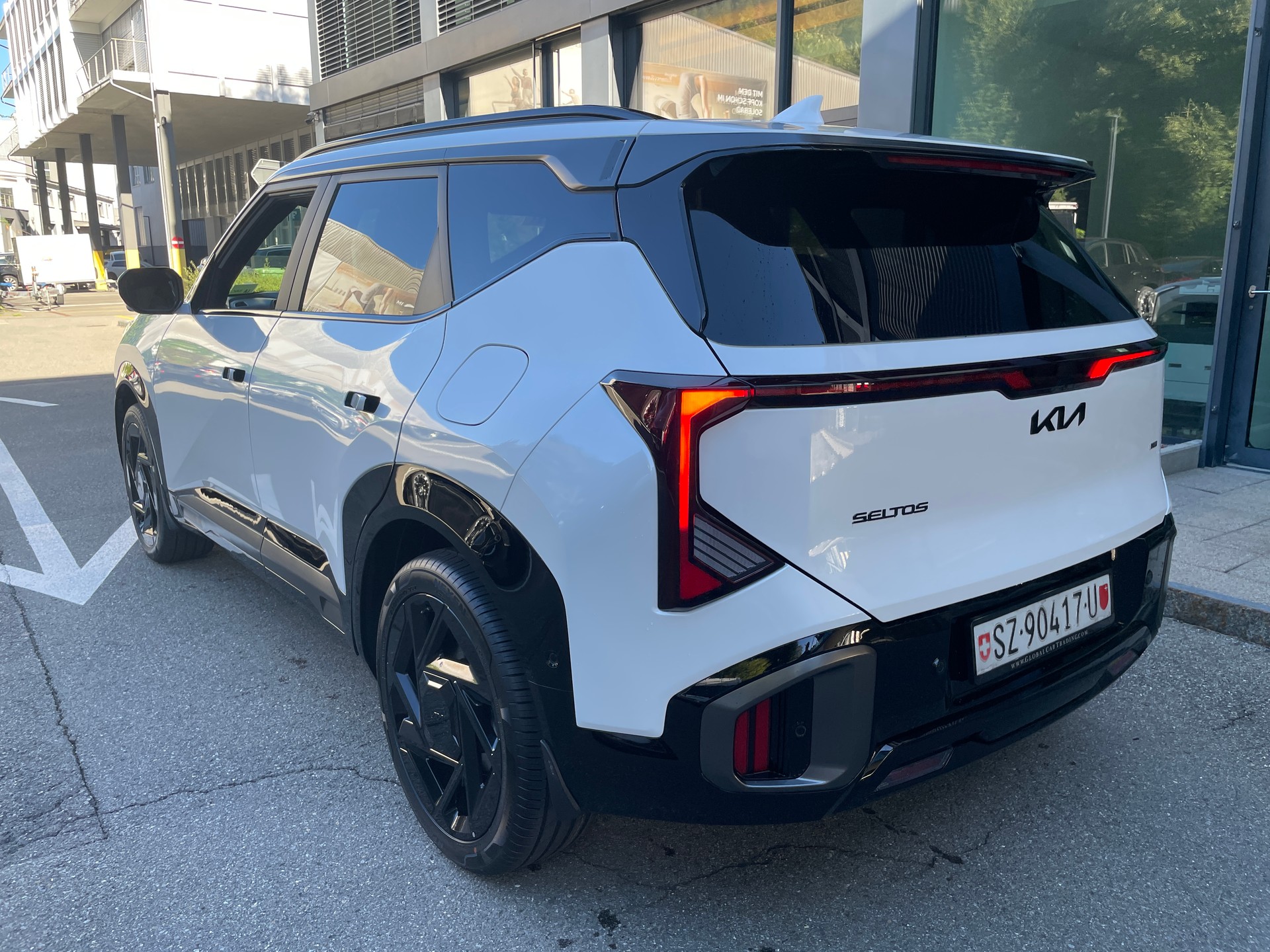 KIA Seltos 1.6T-GDi X-Line 7DCT 4x4-image-2