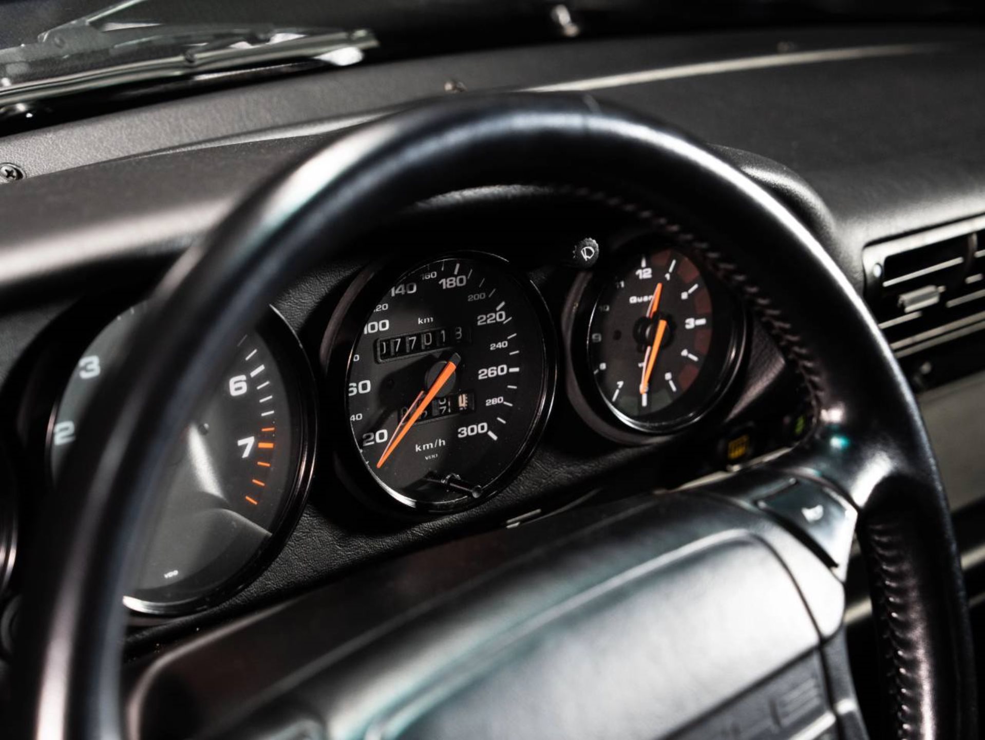 PORSCHE 911 Carrera 4 Coupé Turbo-Look-image-15