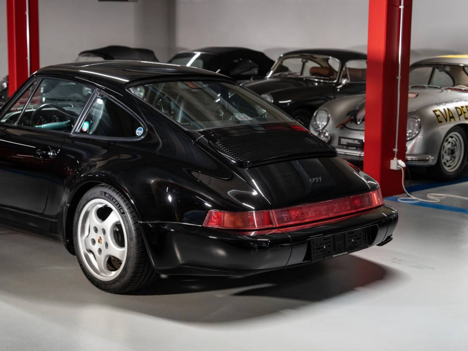 PORSCHE 911 Carrera 4 Coupé Turbo-Look-image-24