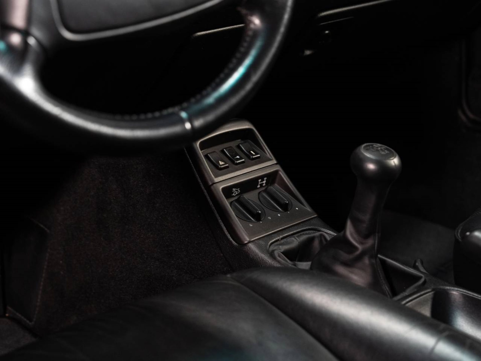 PORSCHE 911 Carrera 4 Coupé Turbo-Look-image-17