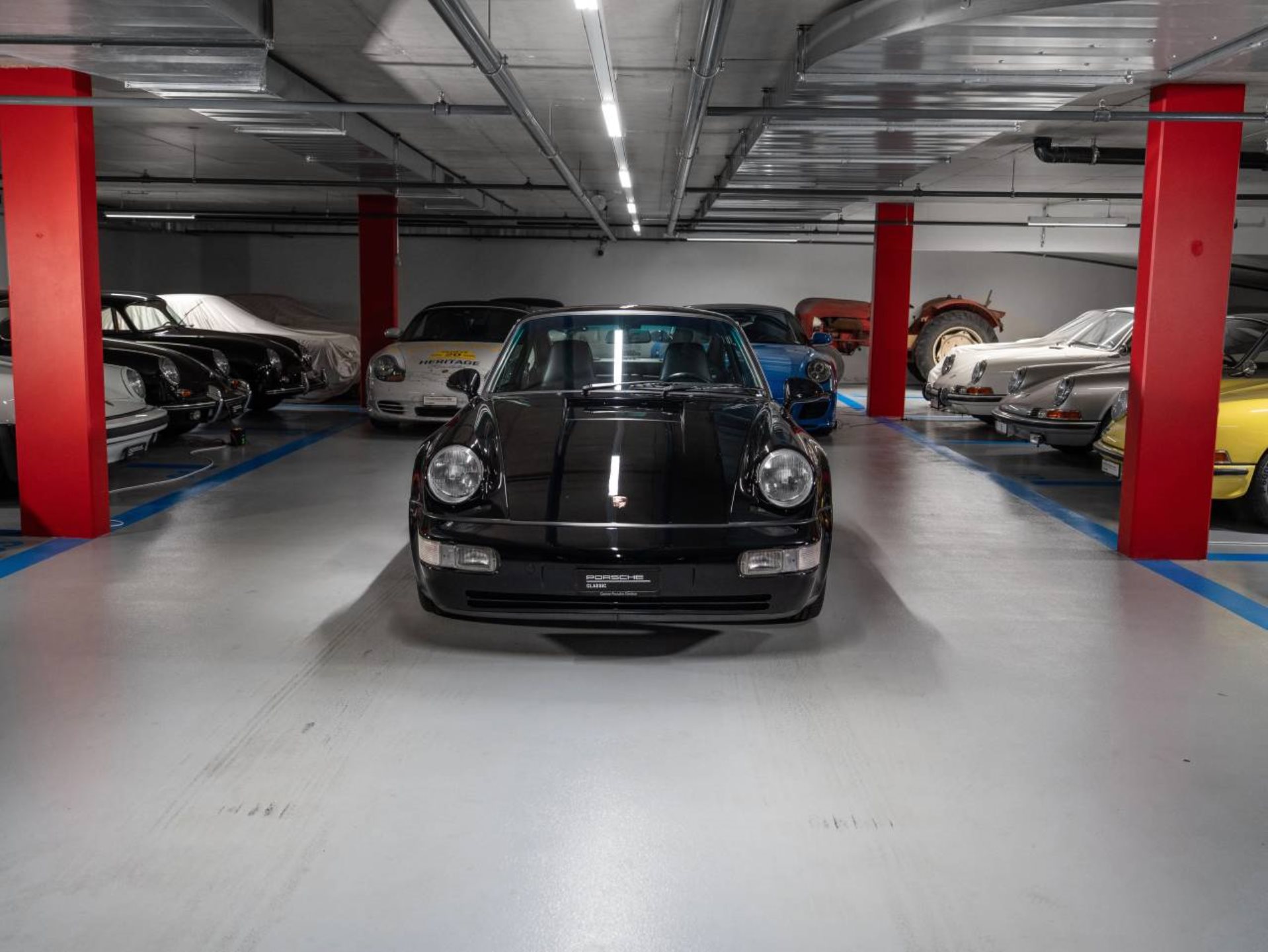 PORSCHE 911 Carrera 4 Coupé Turbo-Look-image-1