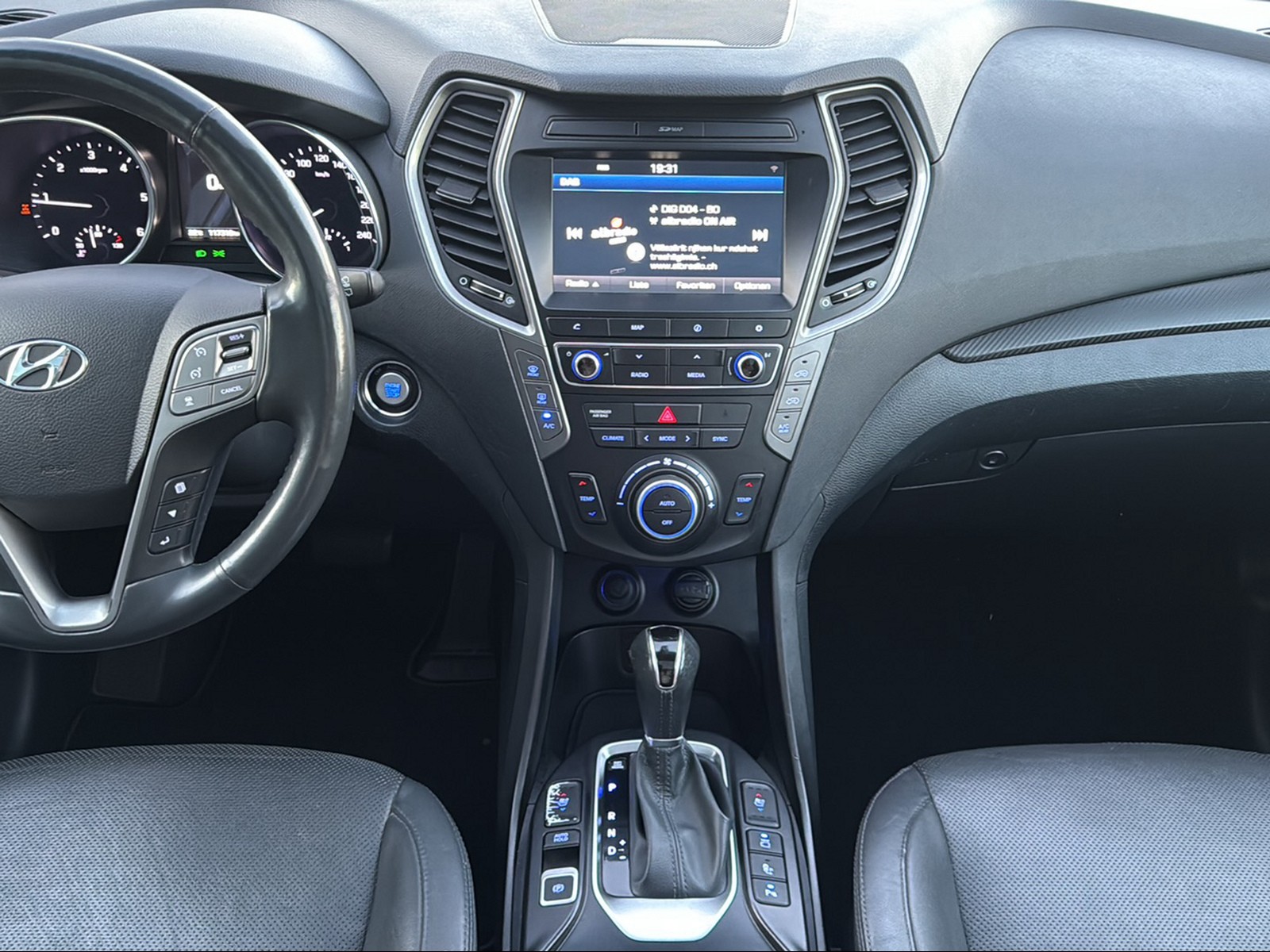 HYUNDAI Santa Fe 2.2 CRDI Vertex 4WD Automatic-image-20