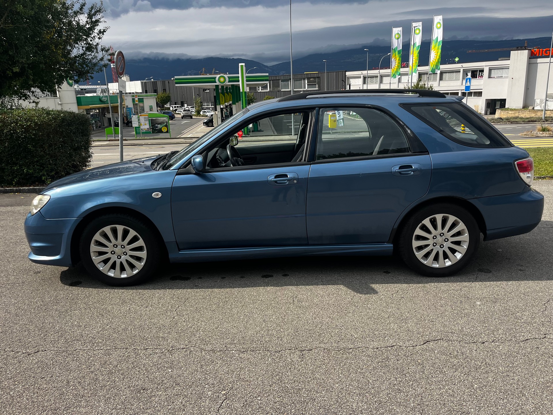 SUBARU Impreza 2.0R-image-3