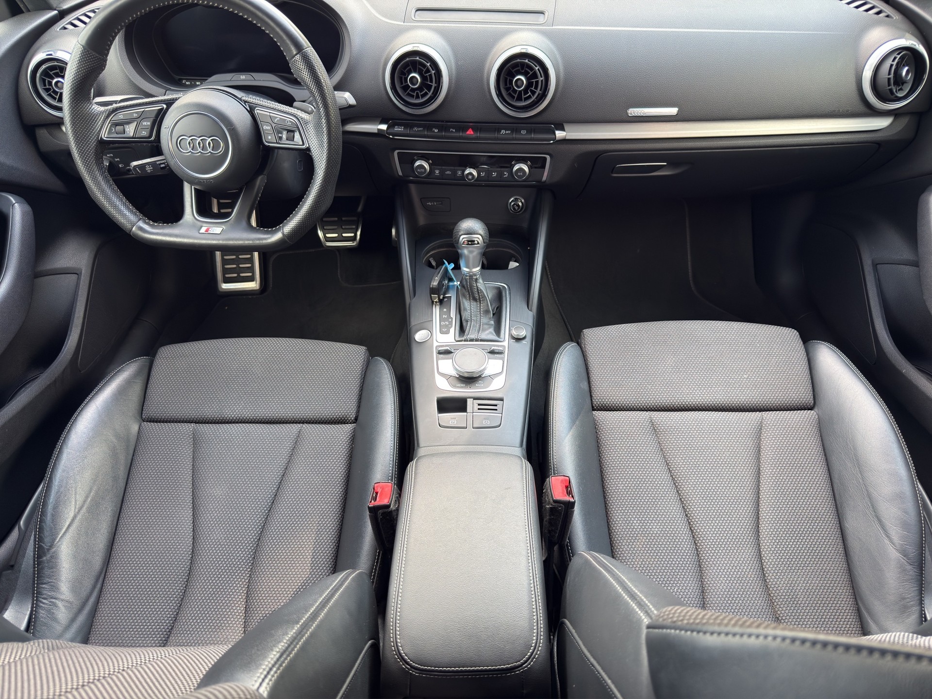 AUDI A3 Limousine 35 TFSI Sport S-tronic-image-10