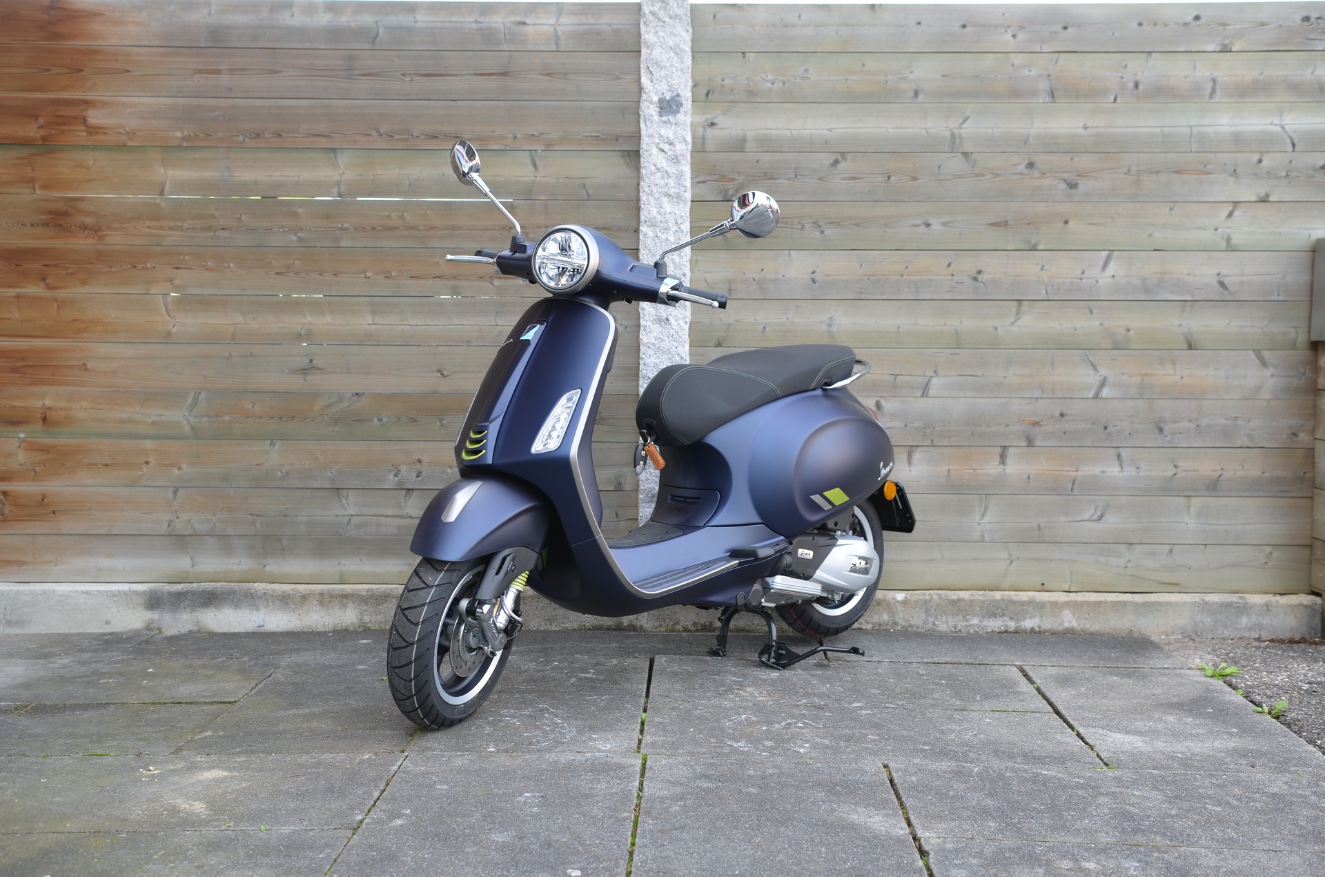PIAGGIO Vespa 125 Primavera Tech-showroom-element-1