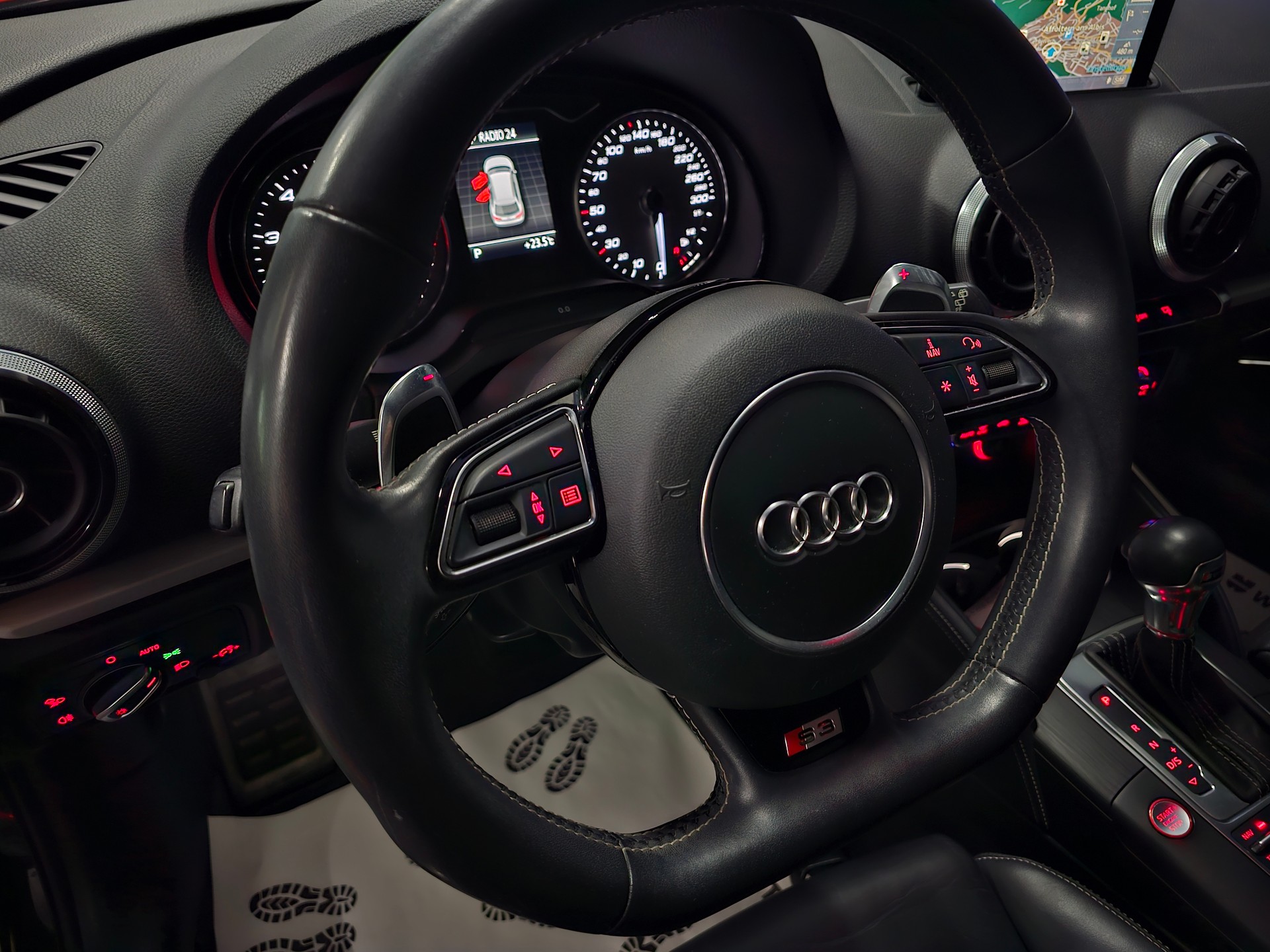 AUDI S3 Sportback 2.0 TFSI quattro S-tronic-image-12