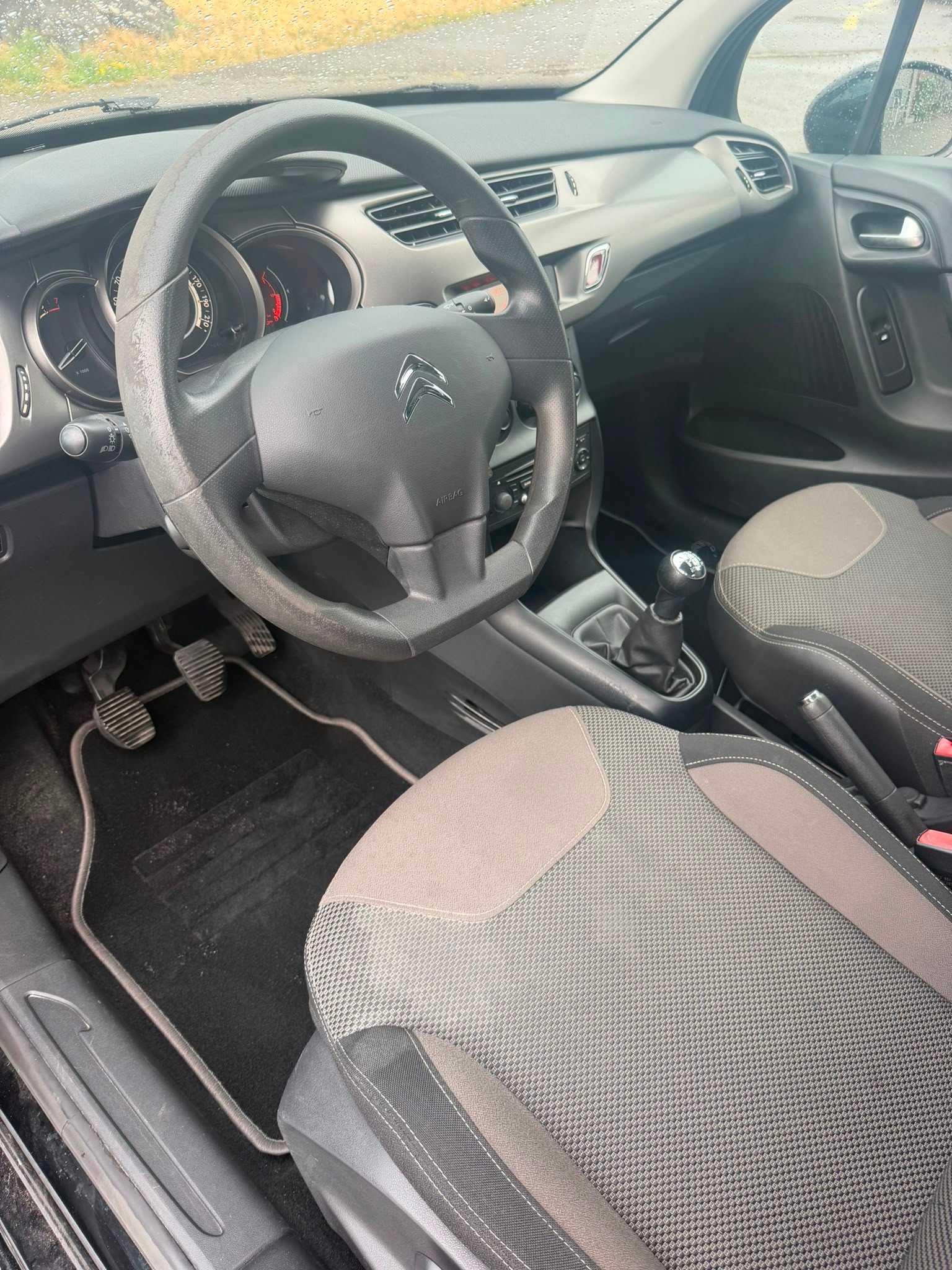 CITROEN C3 1.2i Exclusive-image-6