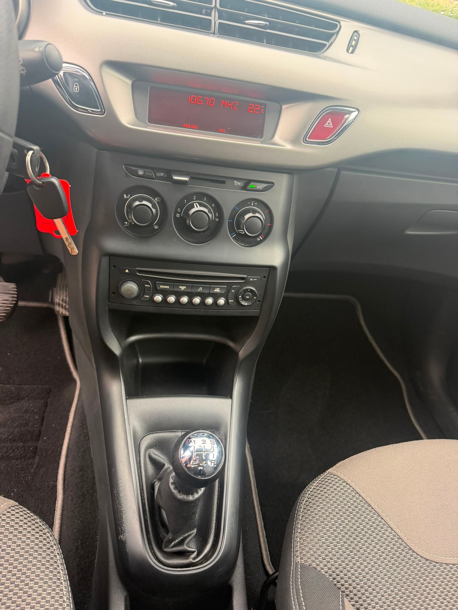 CITROEN C3 1.2i Exclusive-image-7