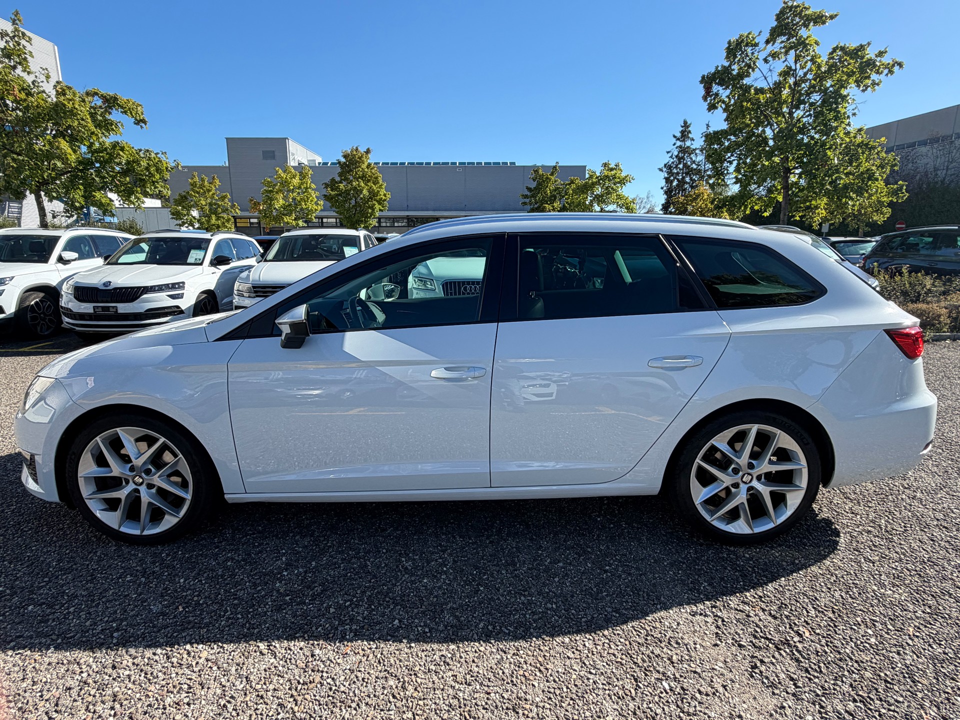 SEAT Leon ST 2.0 TDI FR-image-7