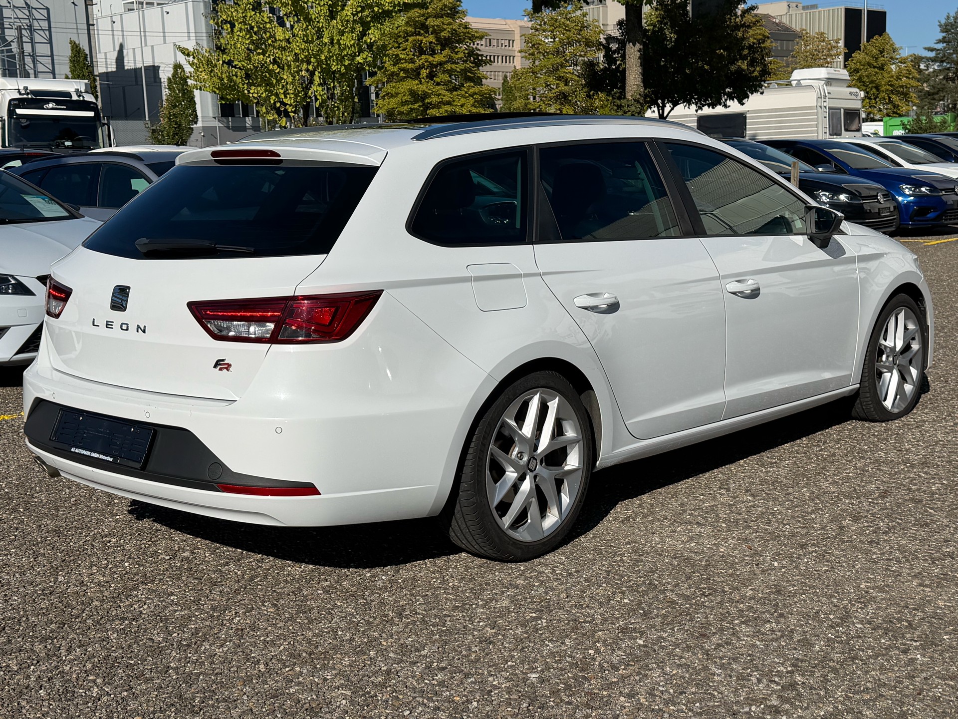 SEAT Leon ST 2.0 TDI FR-image-4