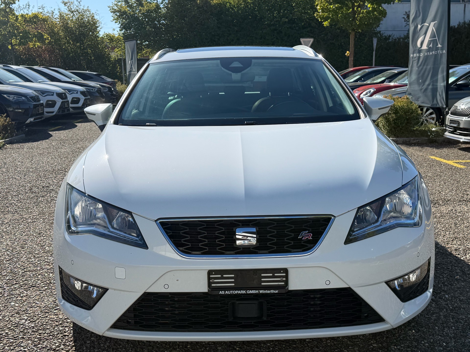 SEAT Leon ST 2.0 TDI FR-image-1