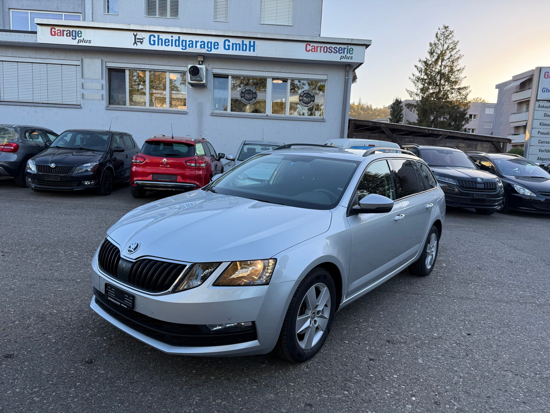 SKODA Octavia Combi 2.0 TDI Clever DSG-image-0