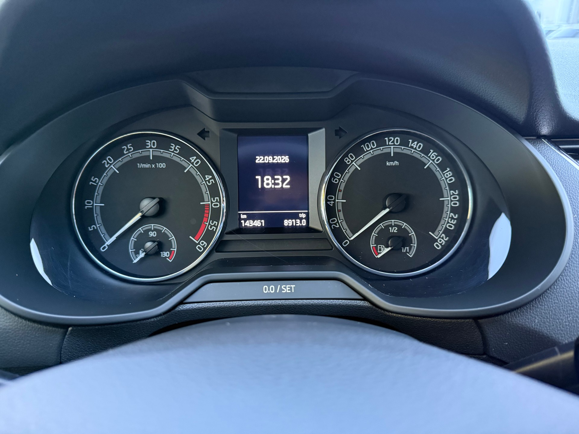 SKODA Octavia Combi 2.0 TDI Clever DSG-image-14