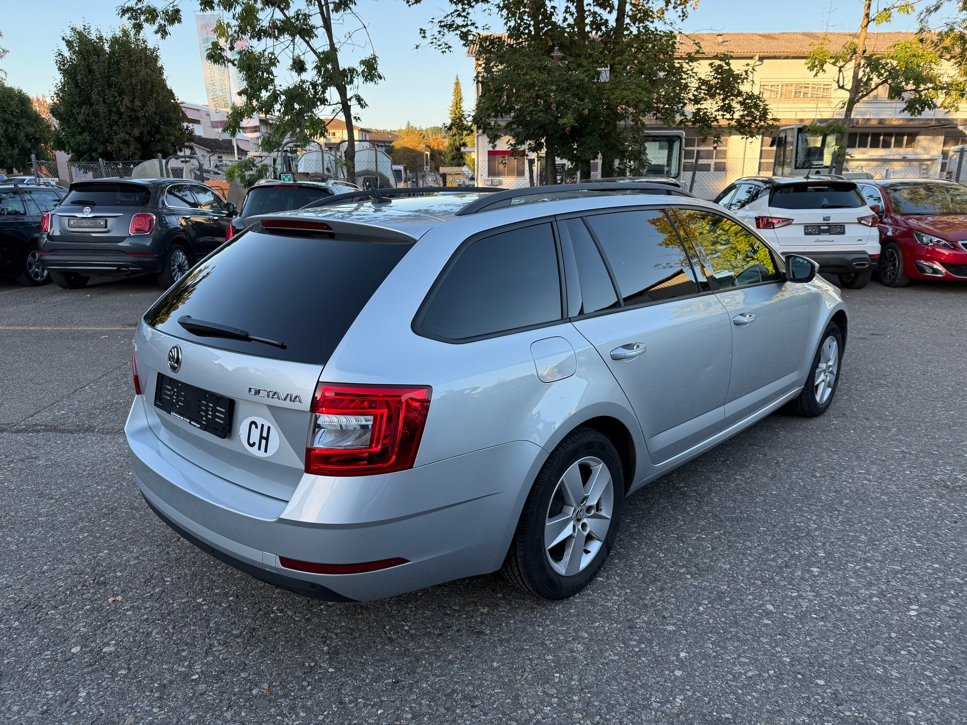 SKODA Octavia Combi 2.0 TDI Clever DSG-image-3